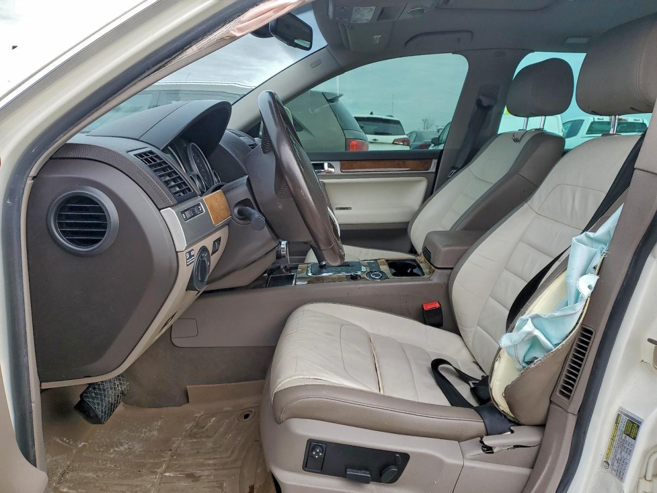 2010 Volkswagen Touareg Tdi White vin: WVGFK7A93AD002177