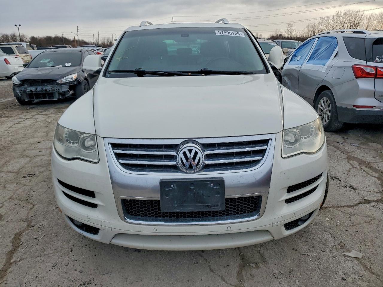 2010 Volkswagen Touareg Tdi White vin: WVGFK7A93AD002177