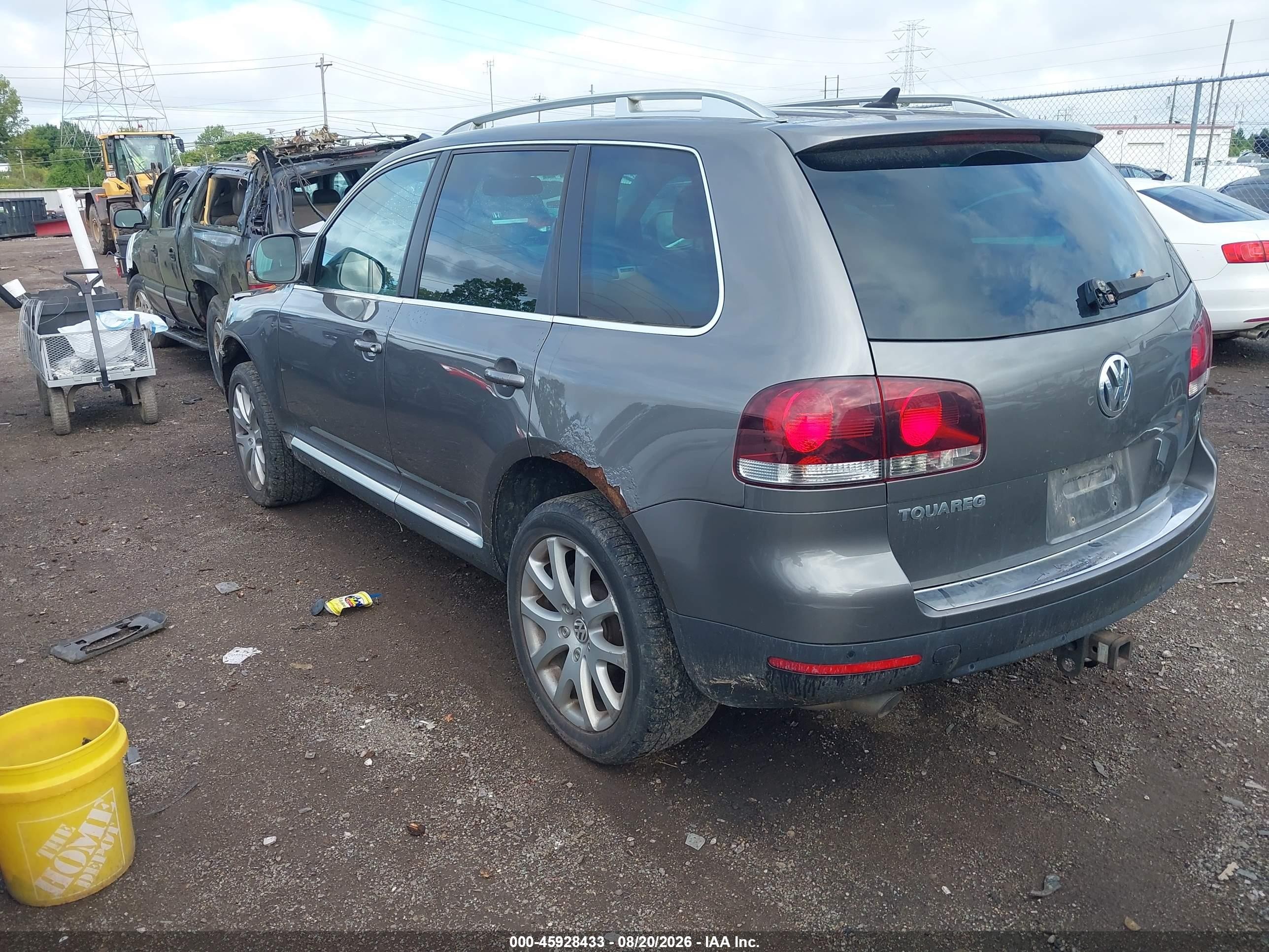 2010 Volkswagen Touareg V6 Tdi Gray vin: WVGFK7A96AD000360
