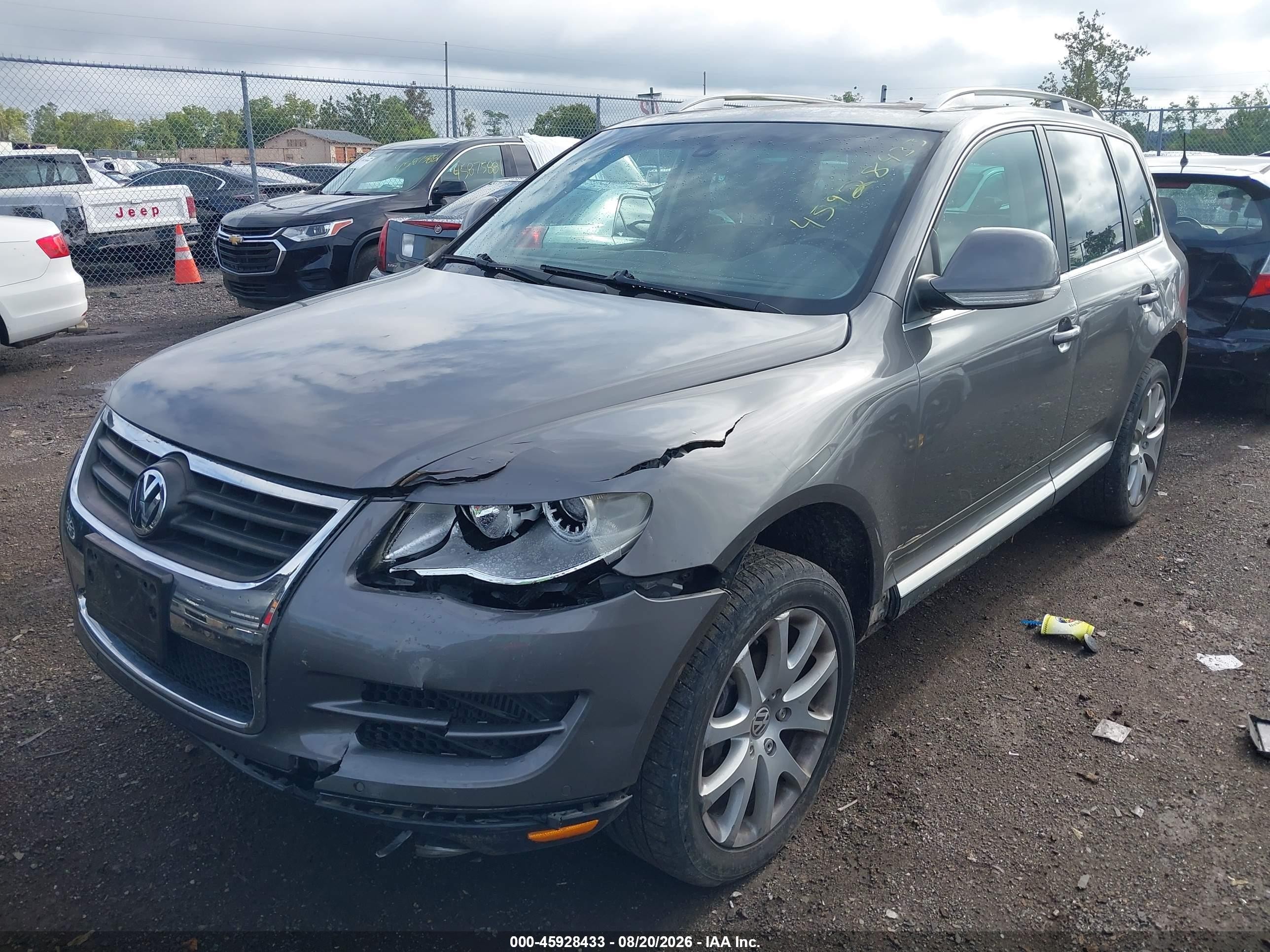 2010 Volkswagen Touareg V6 Tdi Gray vin: WVGFK7A96AD000360