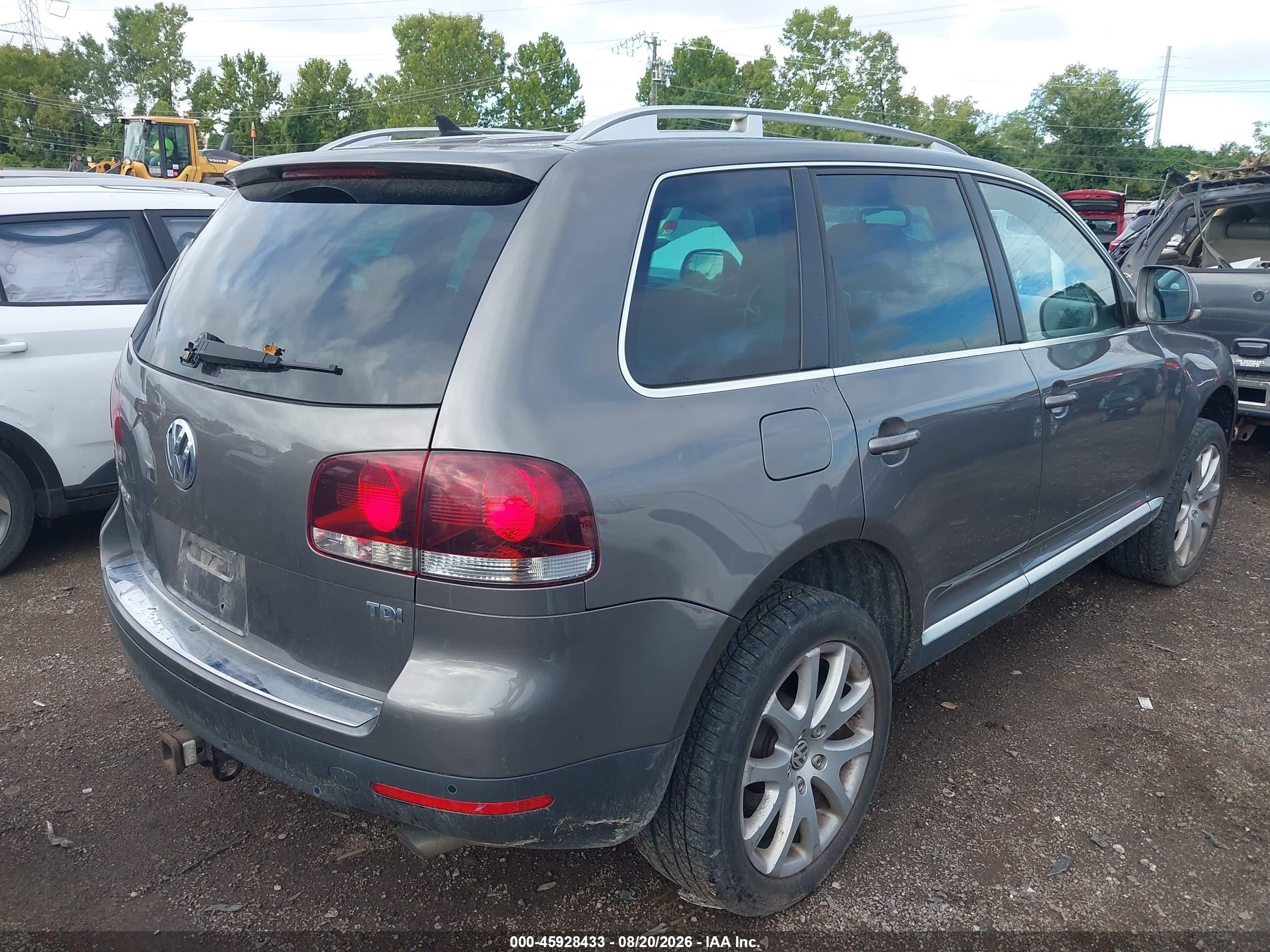 2010 Volkswagen Touareg V6 Tdi Gray vin: WVGFK7A96AD000360