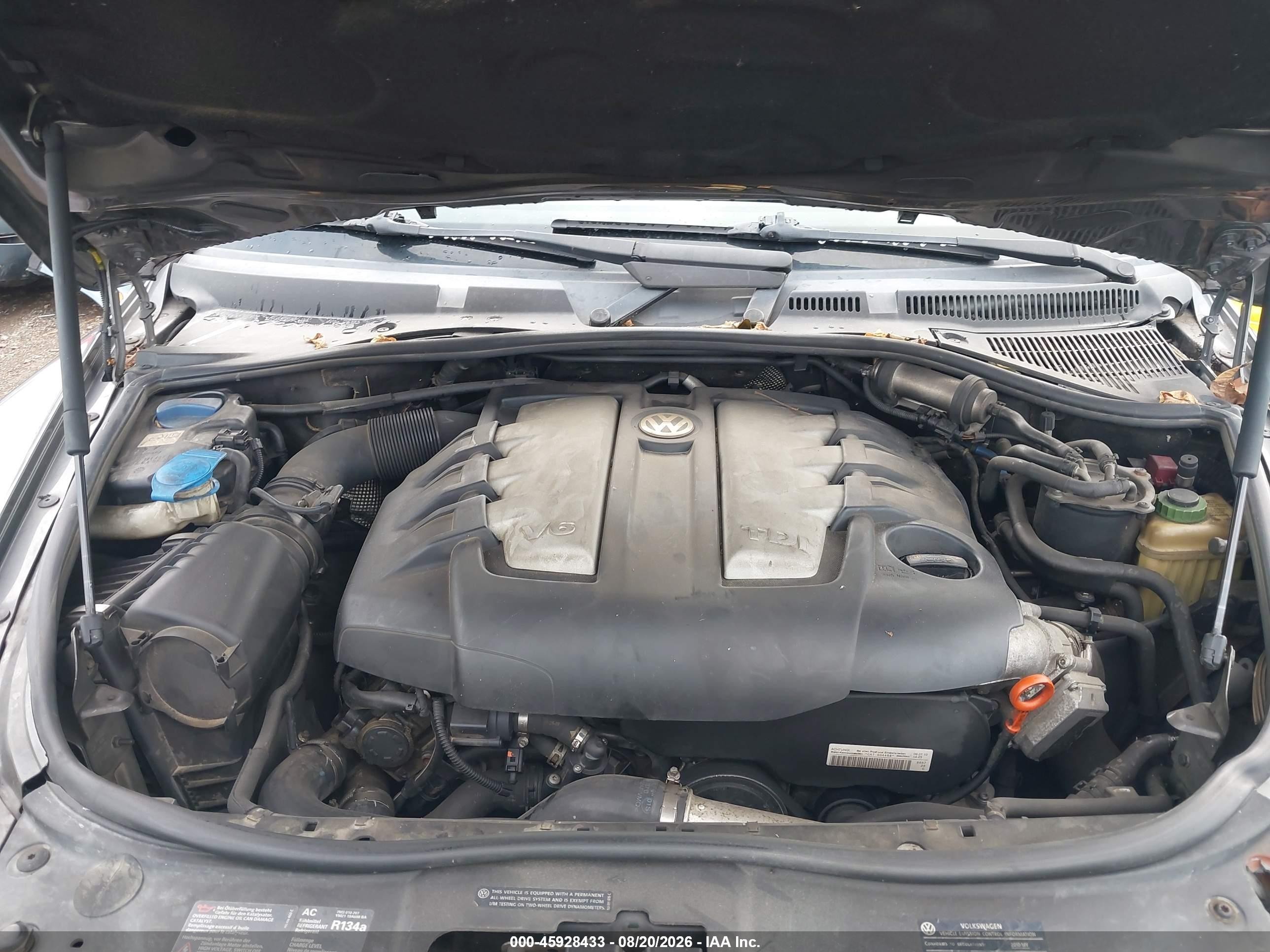 2010 Volkswagen Touareg V6 Tdi Gray vin: WVGFK7A96AD000360