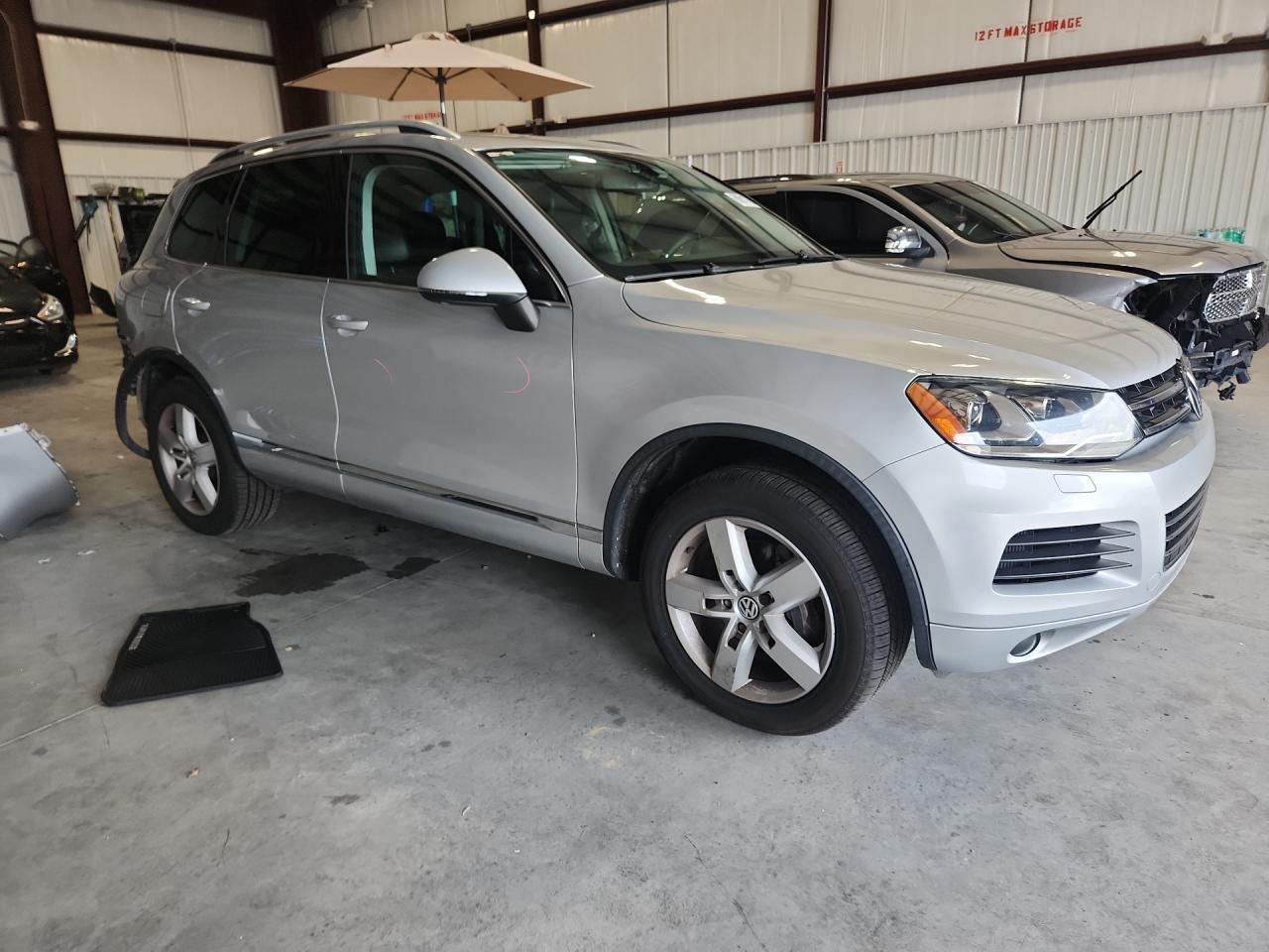 2011 Volkswagen Touareg V6 Tdi Gray vin: WVGFK9BP0BD002003