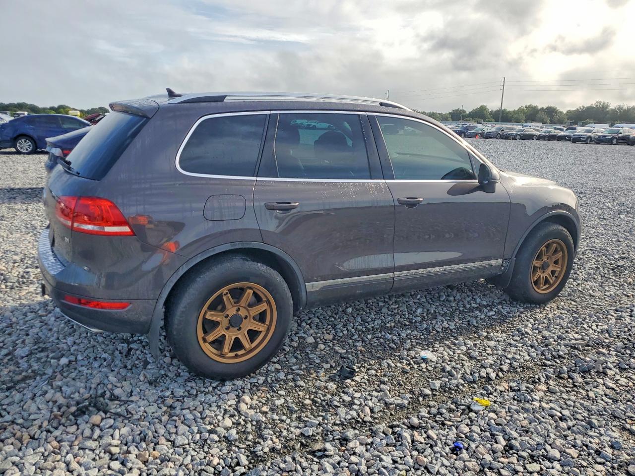 2012 Volkswagen Touareg V6 Tdi Gray vin: WVGFK9BP0CD005534