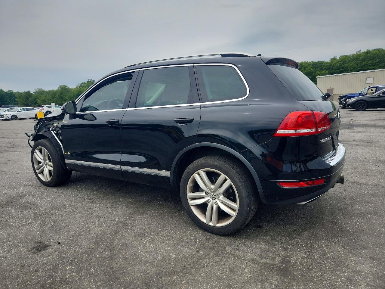 2012 Volkswagen Touareg V6 Tdi Black vin: WVGFK9BP1CD005526