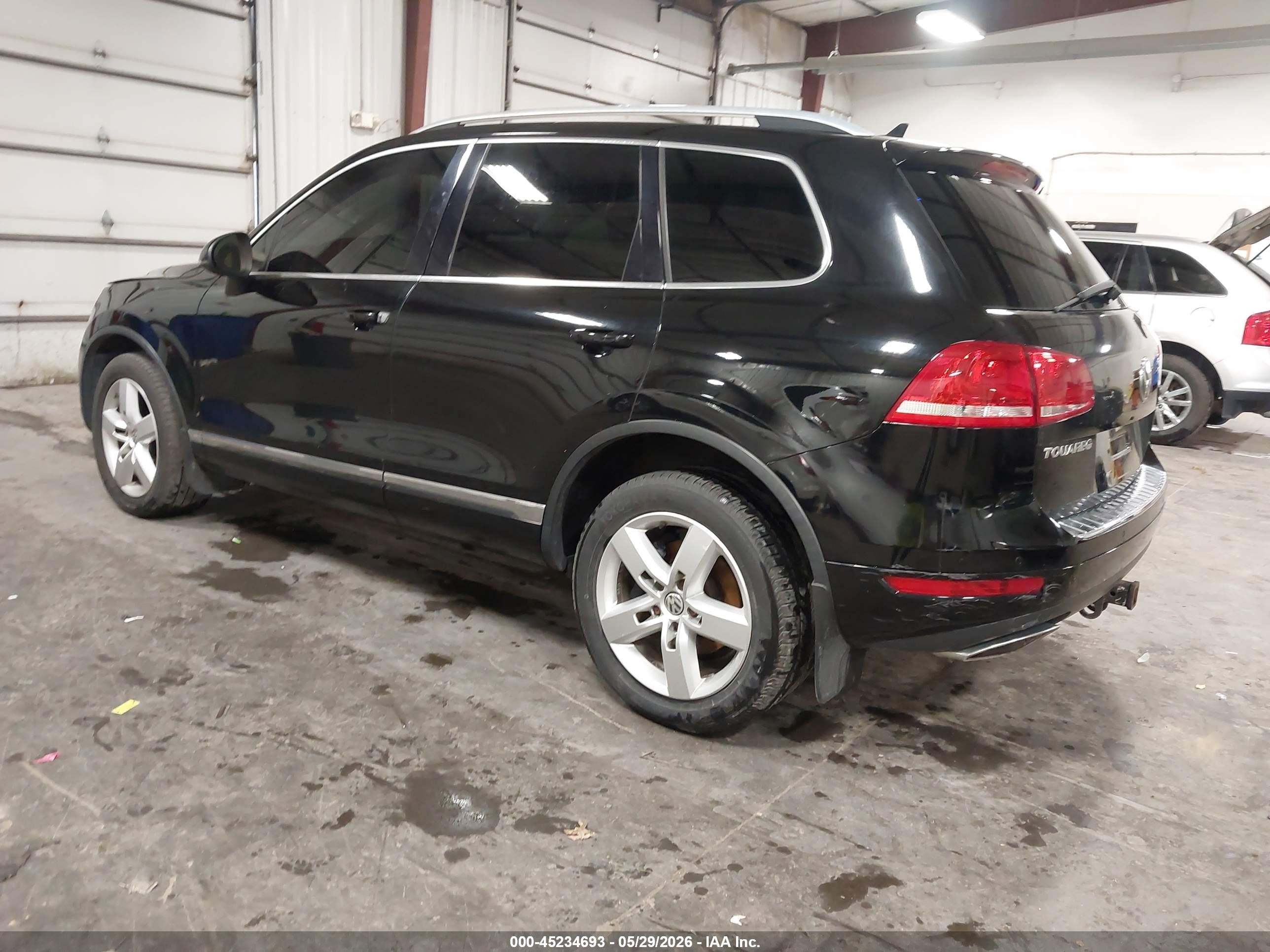 2012 Volkswagen Touareg Tdi Lux Black vin: WVGFK9BP3CD003728