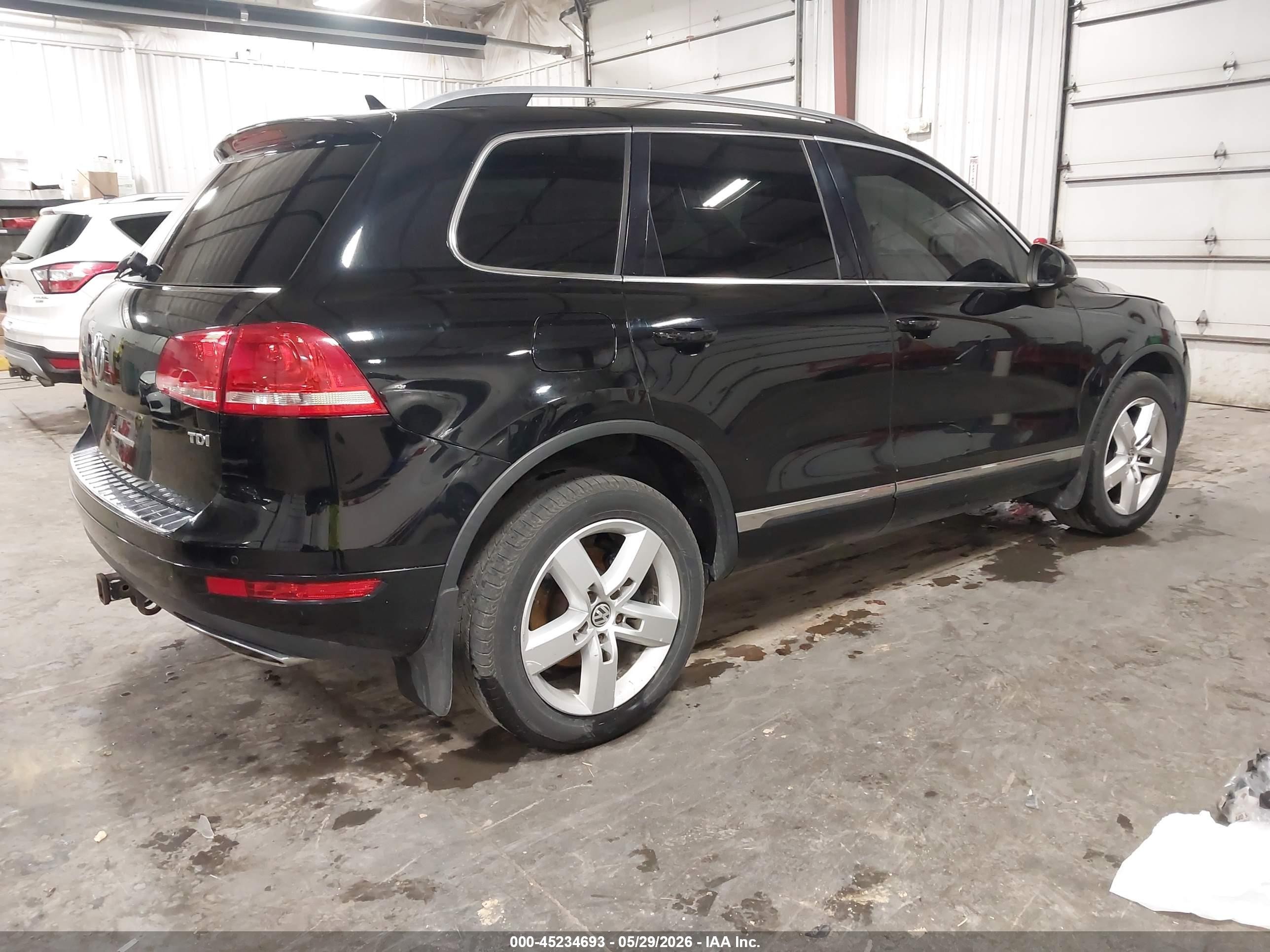 2012 Volkswagen Touareg Tdi Lux Black vin: WVGFK9BP3CD003728