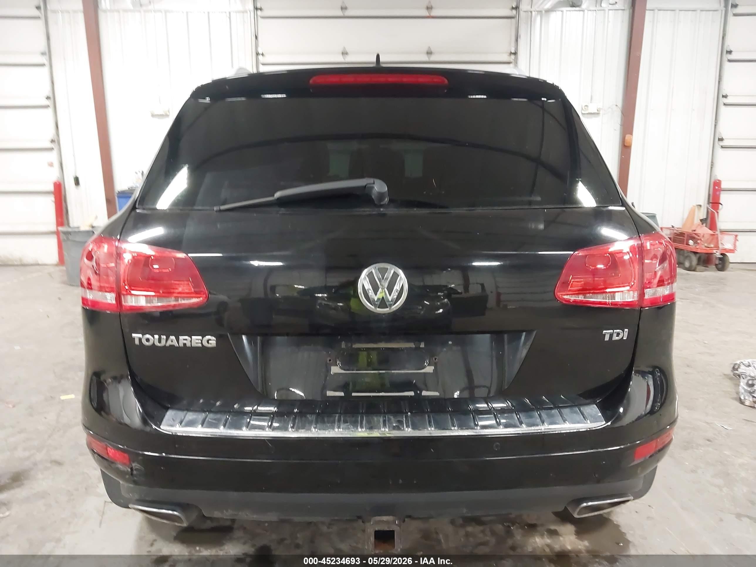 2012 Volkswagen Touareg Tdi Lux Black vin: WVGFK9BP3CD003728