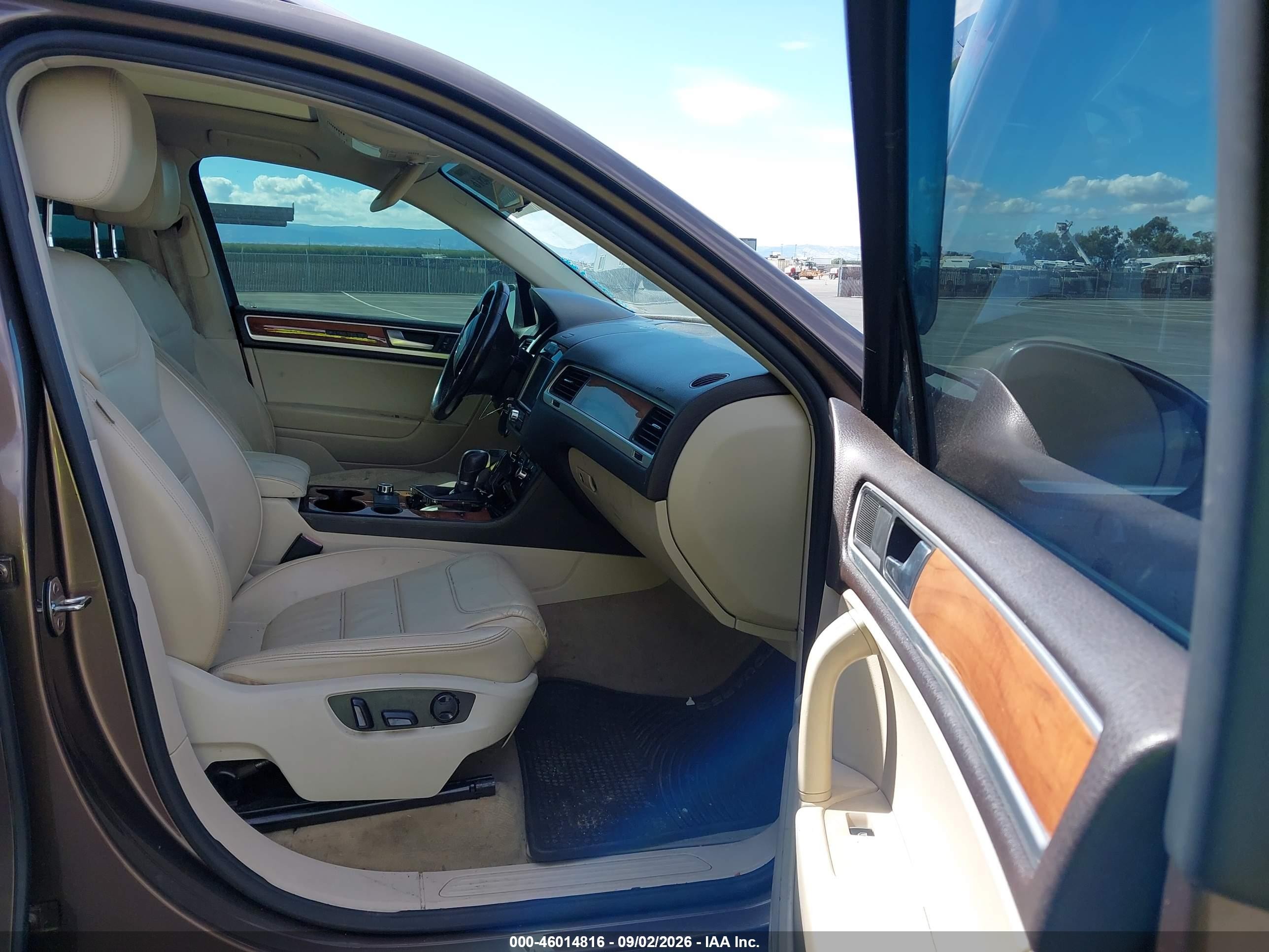 2011 Volkswagen Touareg Tdi Lux Dark Brown vin: WVGFK9BP4BD003848