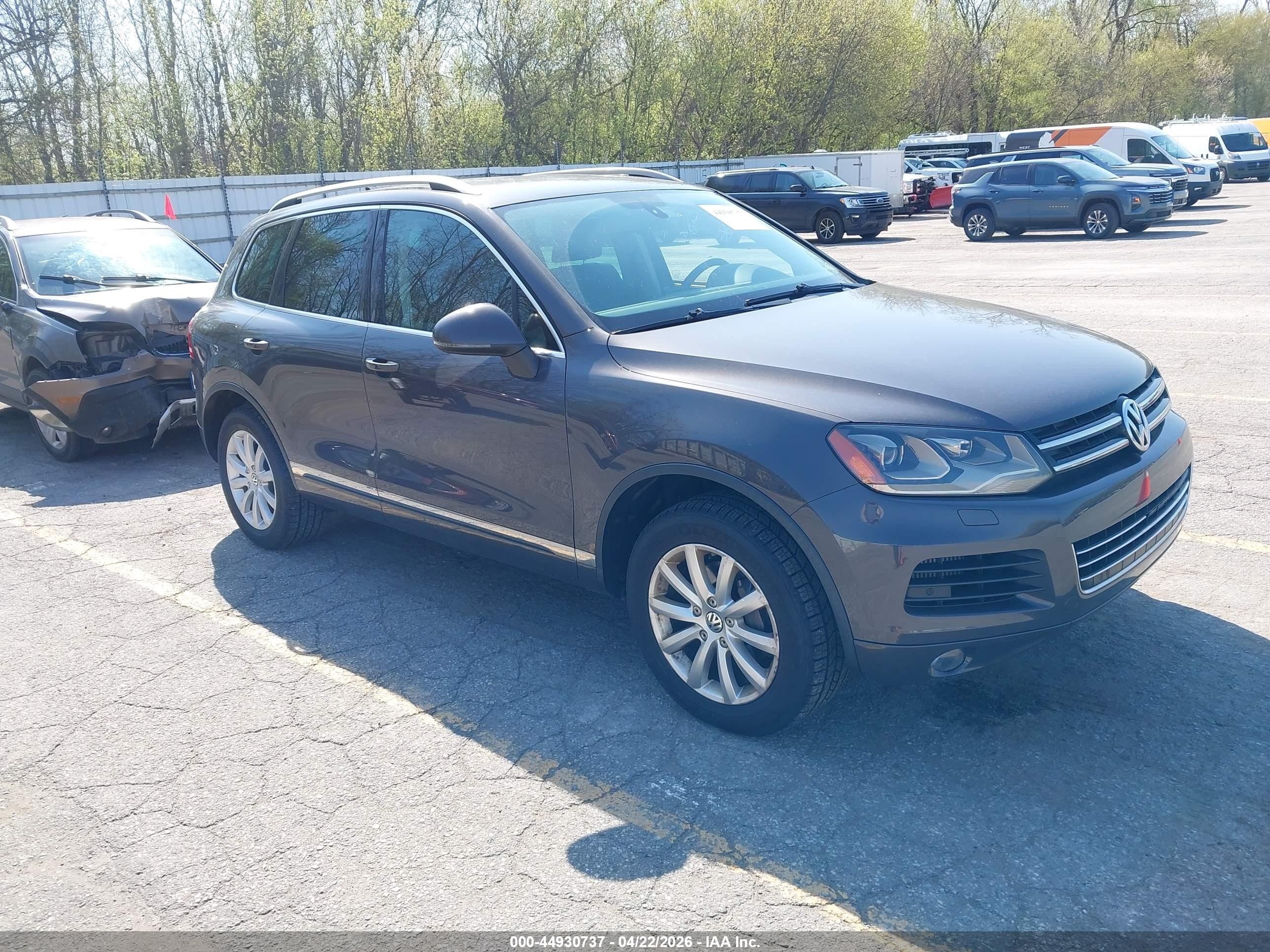 2012 Volkswagen Touareg Tdi Sport Gray vin: WVGFK9BP4CD004273