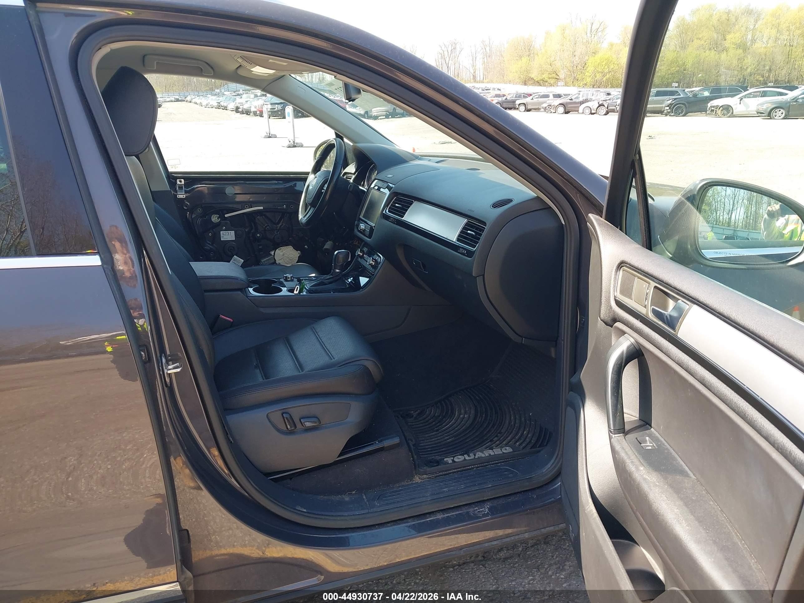 2012 Volkswagen Touareg Tdi Sport Gray vin: WVGFK9BP4CD004273