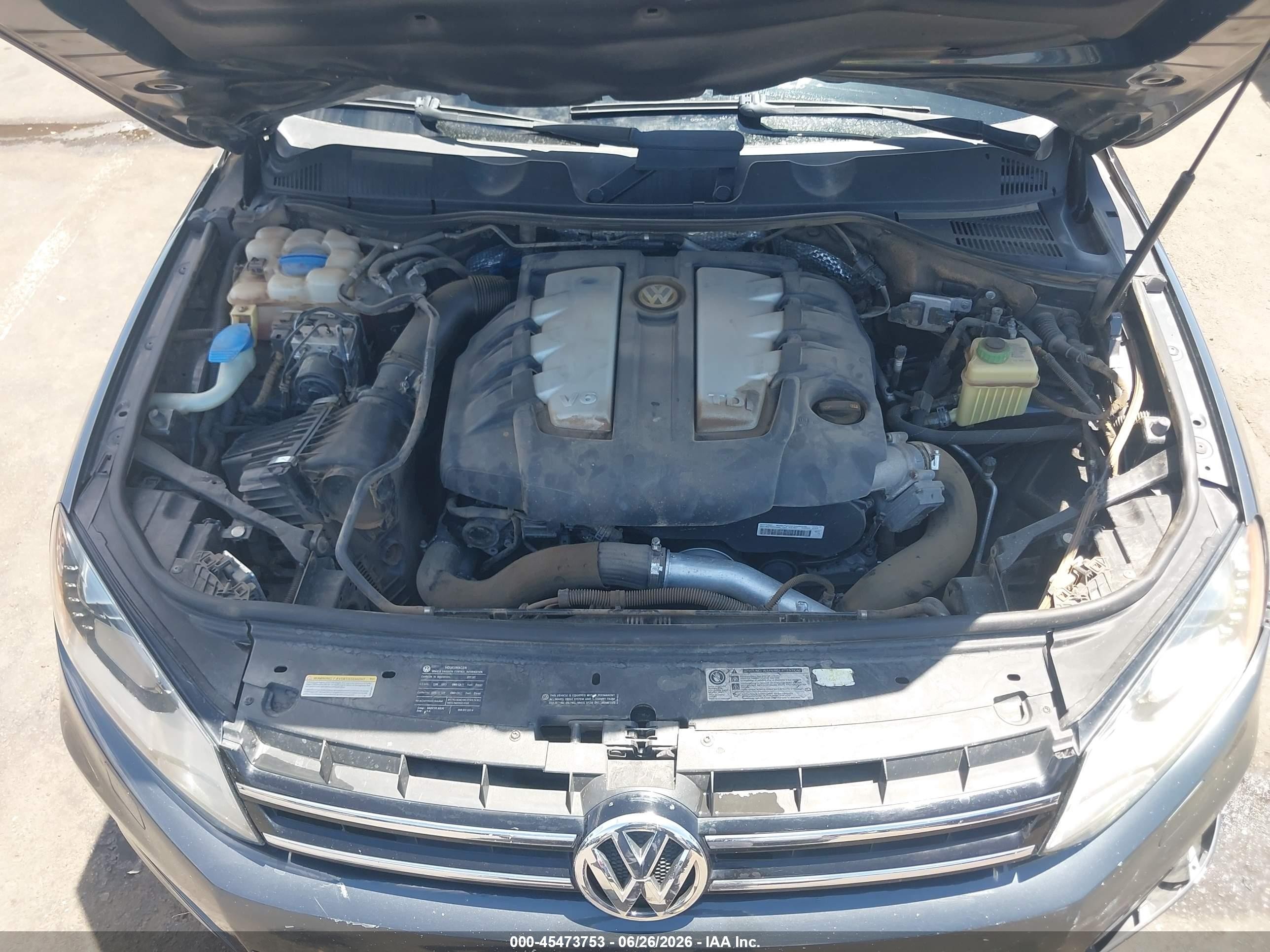 2011 Volkswagen Touareg Tdi Lux Gray vin: WVGFK9BP6BD004032