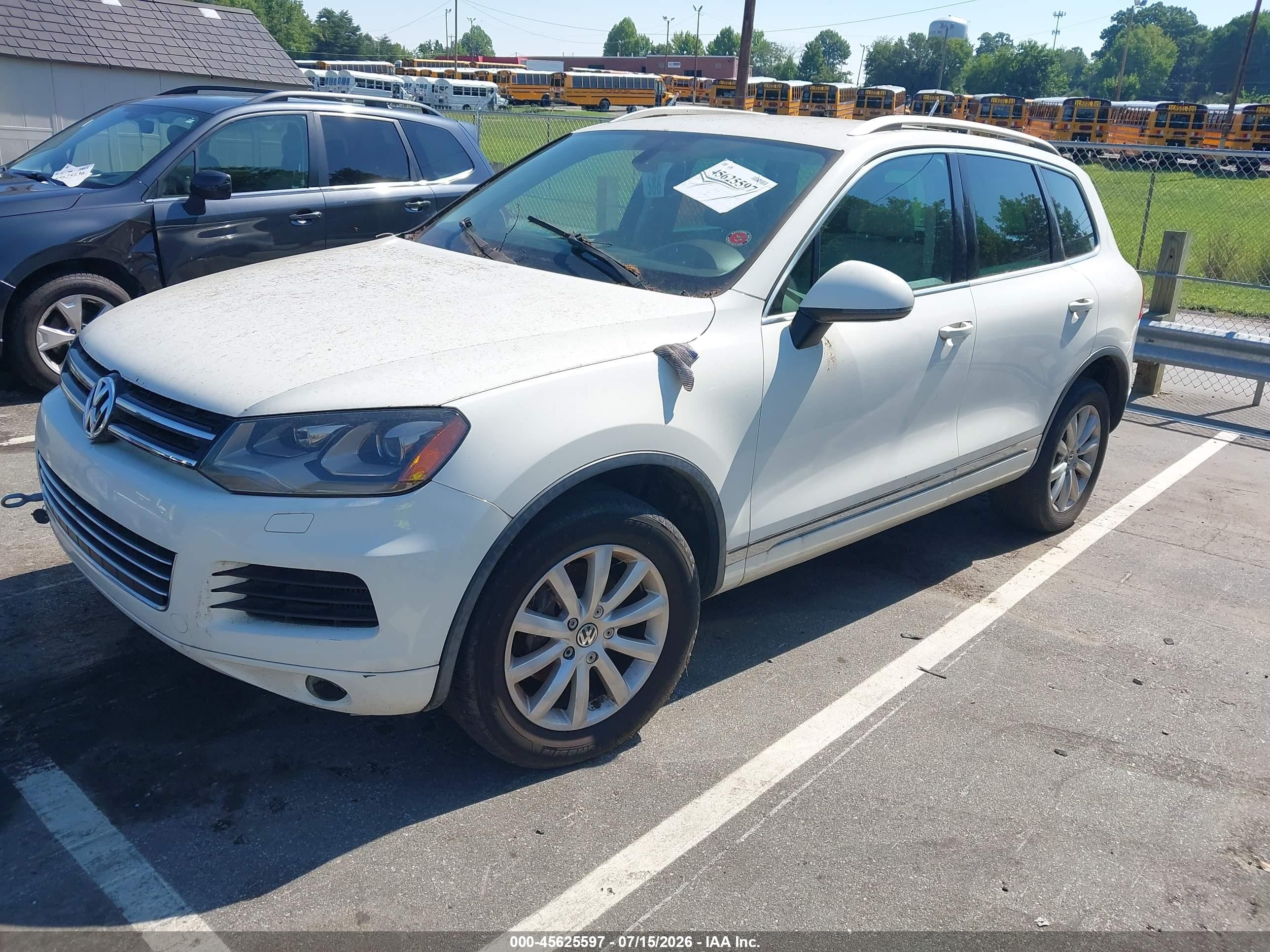 2012 Volkswagen Touareg Tdi Sport White vin: WVGFK9BP6CD004713