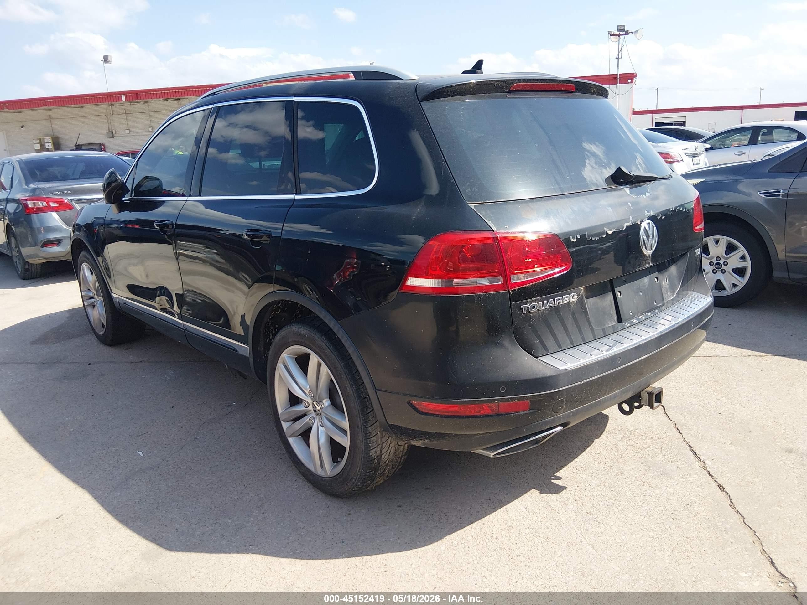 2011 Volkswagen Touareg Tdi Executive Black vin: WVGFK9BP7BD005786