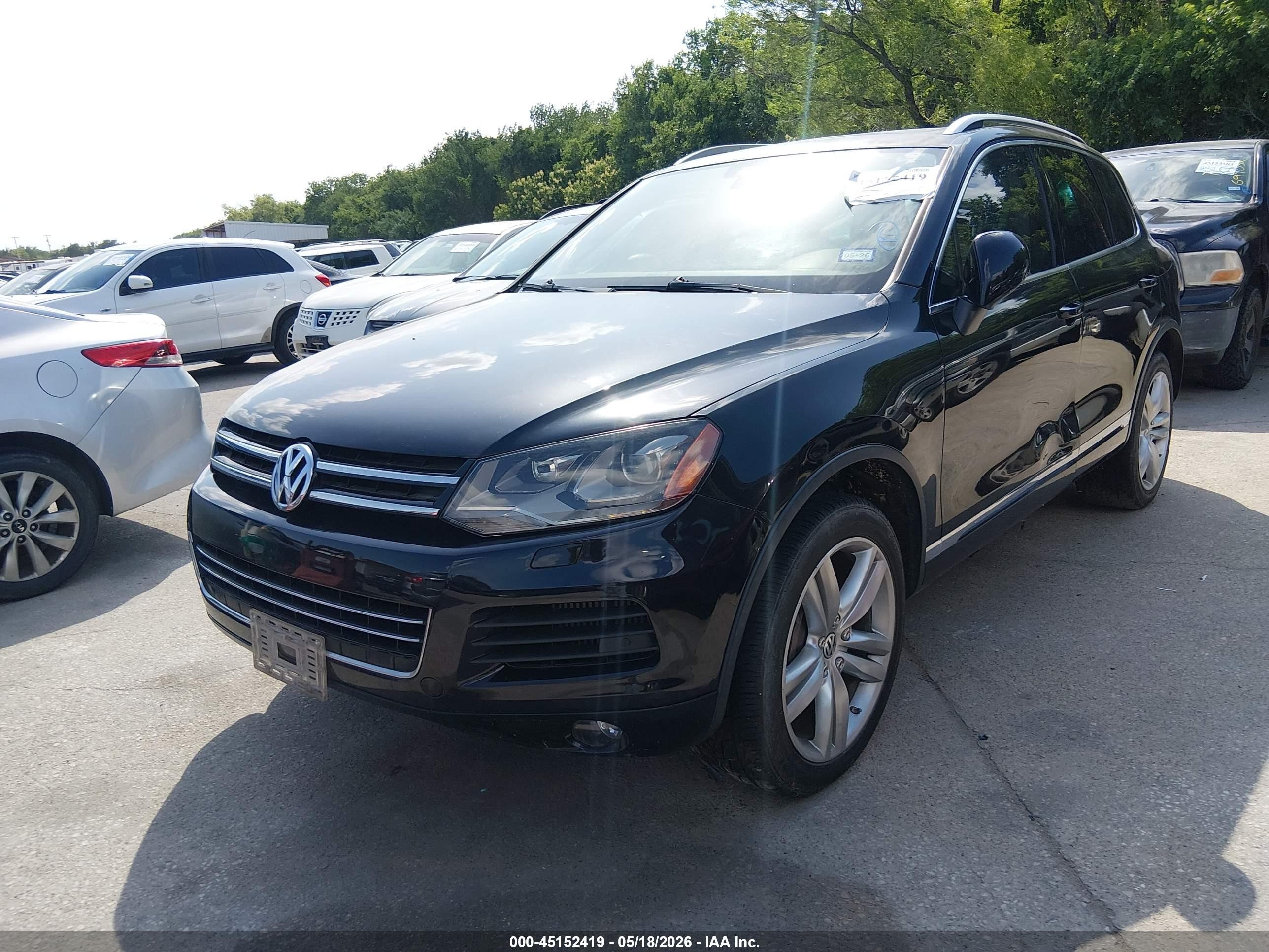2011 Volkswagen Touareg Tdi Executive Black vin: WVGFK9BP7BD005786