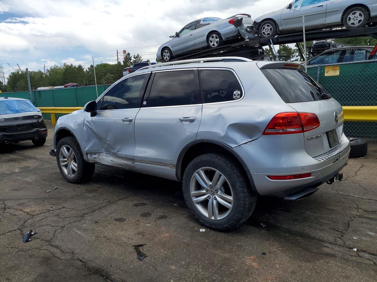 2012 Volkswagen Touareg V6 Tdi Silver vin: WVGFK9BP7CD001805