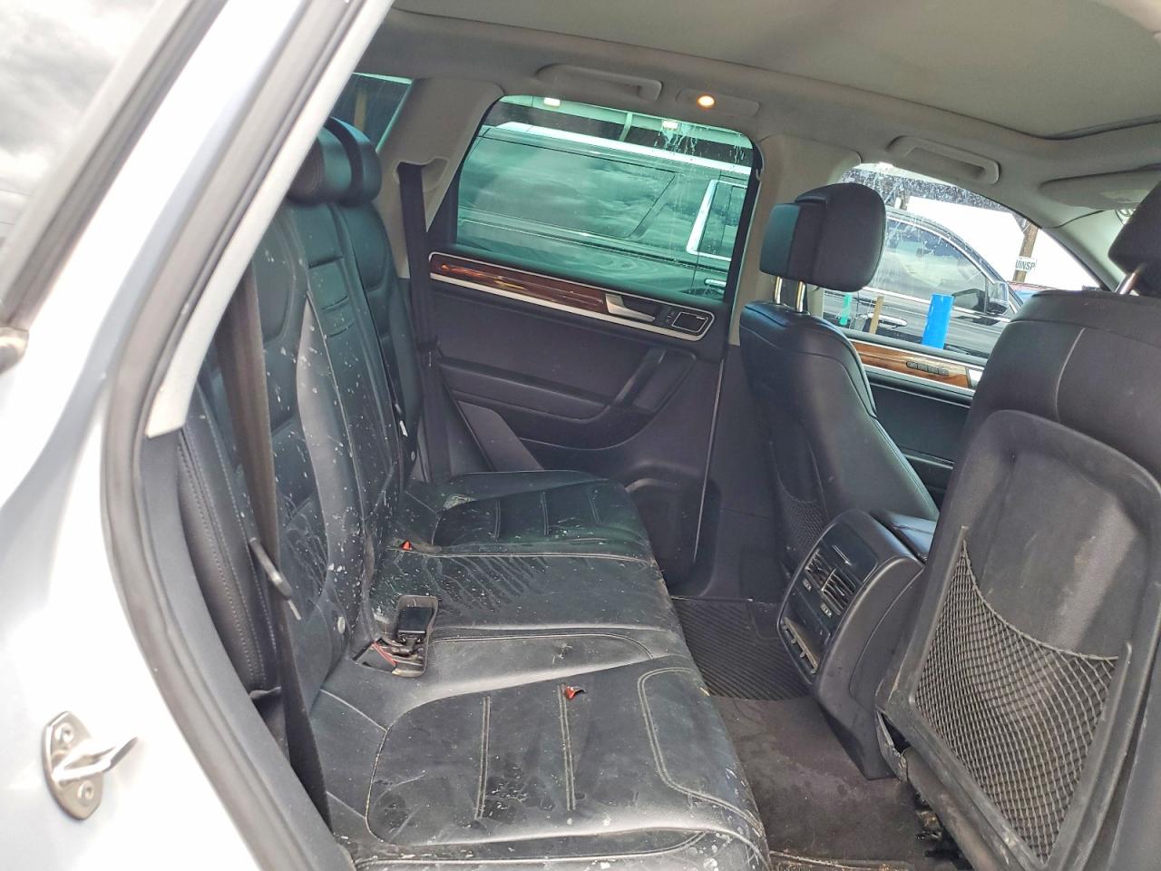 2012 Volkswagen Touareg V6 Tdi Silver vin: WVGFK9BP7CD001805