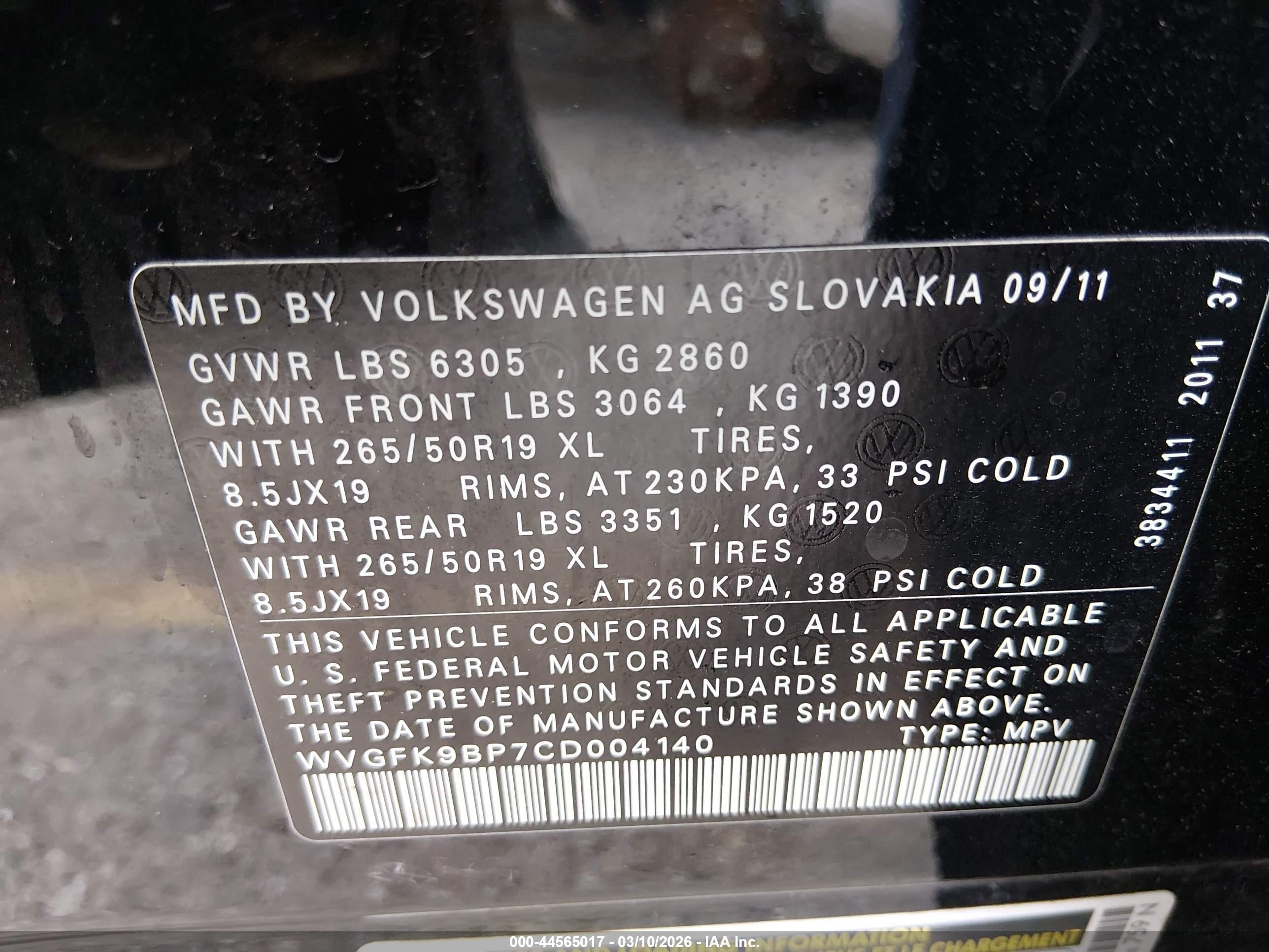 2012 Volkswagen Touareg Tdi Lux Черный vin: WVGFK9BP7CD004140