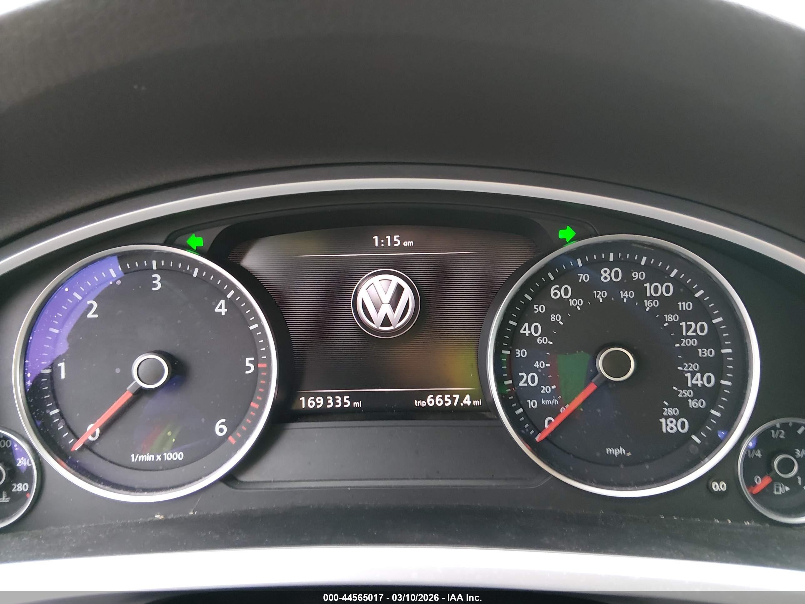 2012 Volkswagen Touareg Tdi Lux Черный vin: WVGFK9BP7CD004140