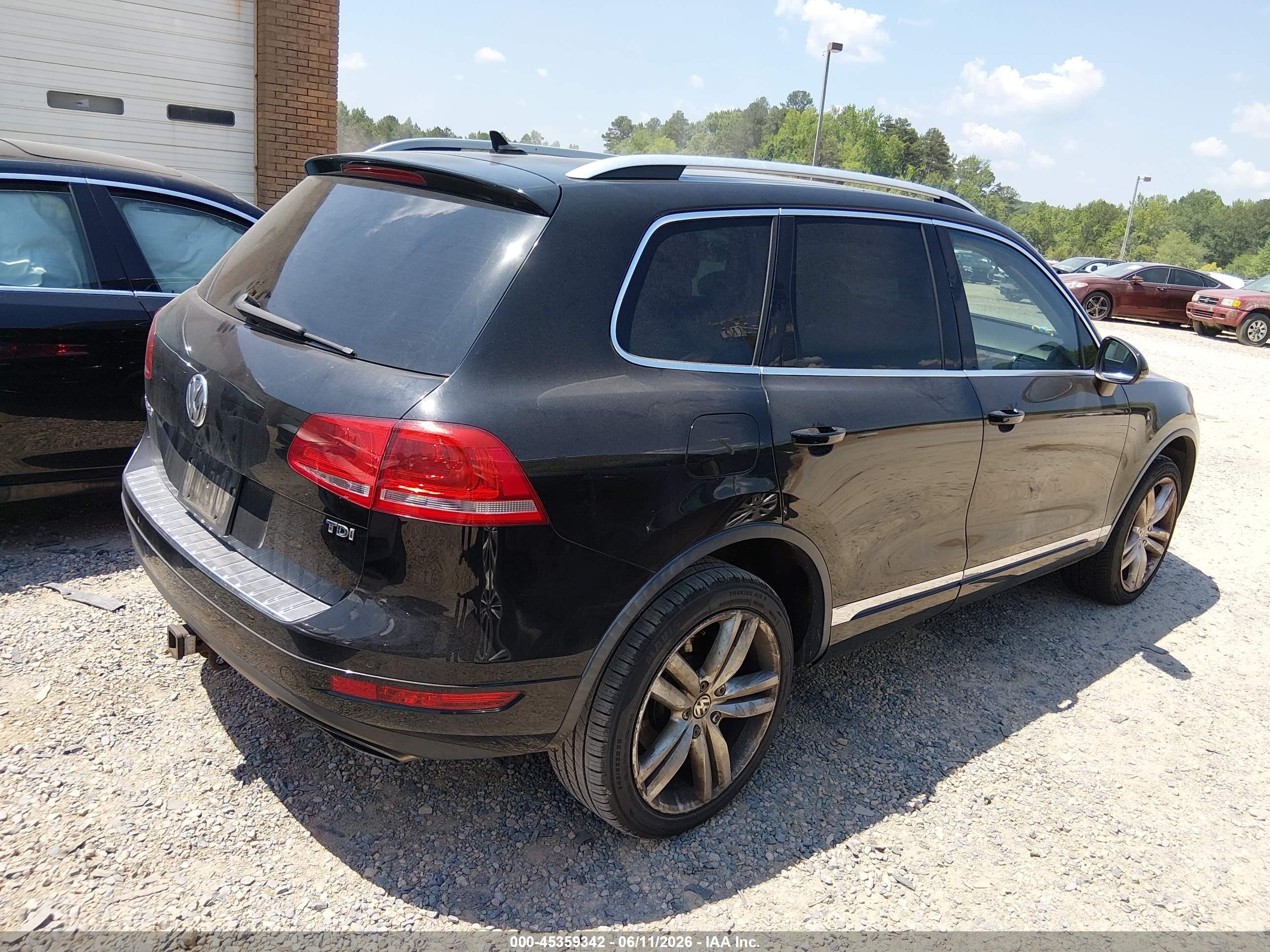 2012 Volkswagen Touareg Tdi Executive Black vin: WVGFK9BP7CD005563
