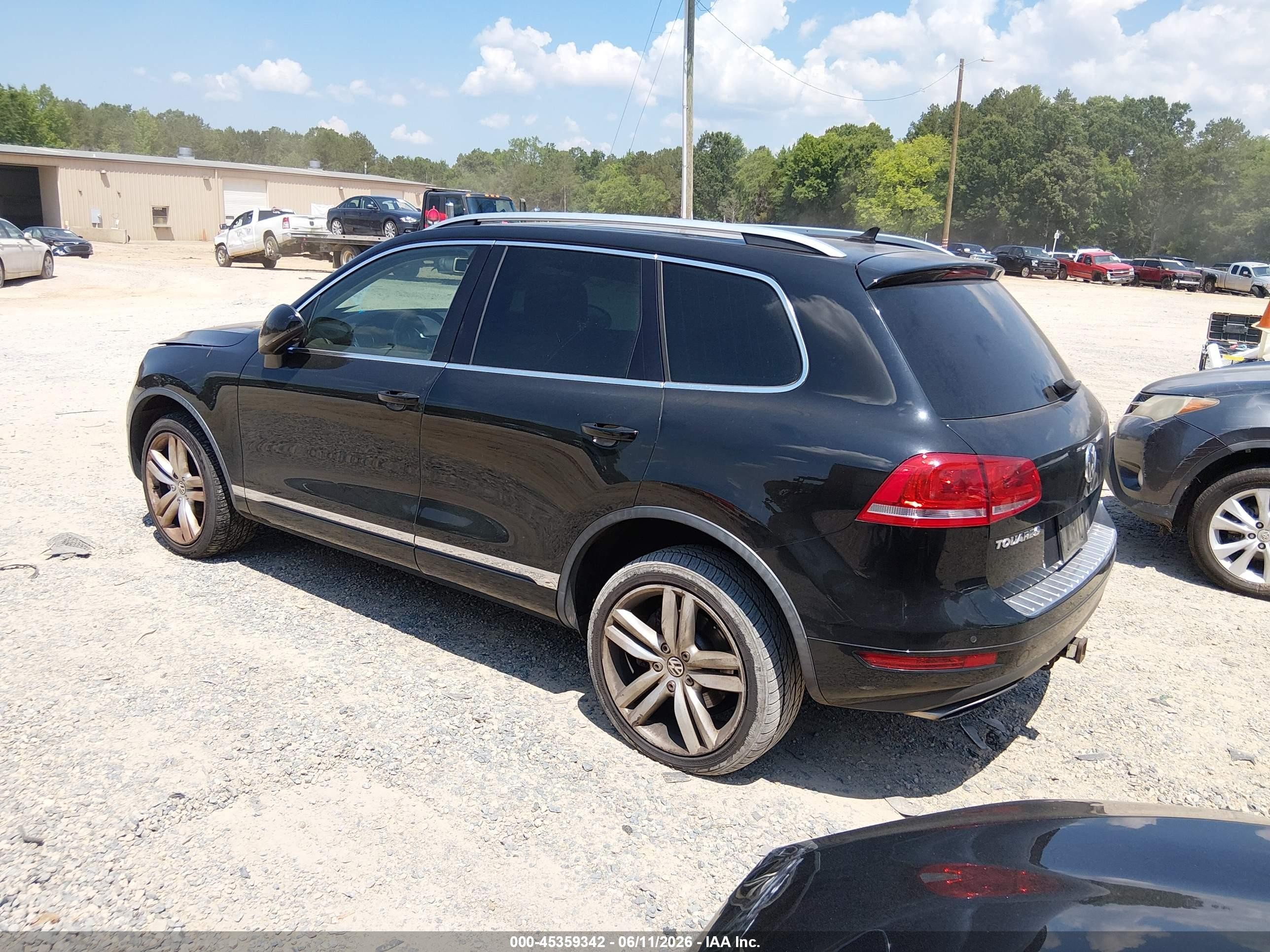 2012 Volkswagen Touareg Tdi Executive Black vin: WVGFK9BP7CD005563