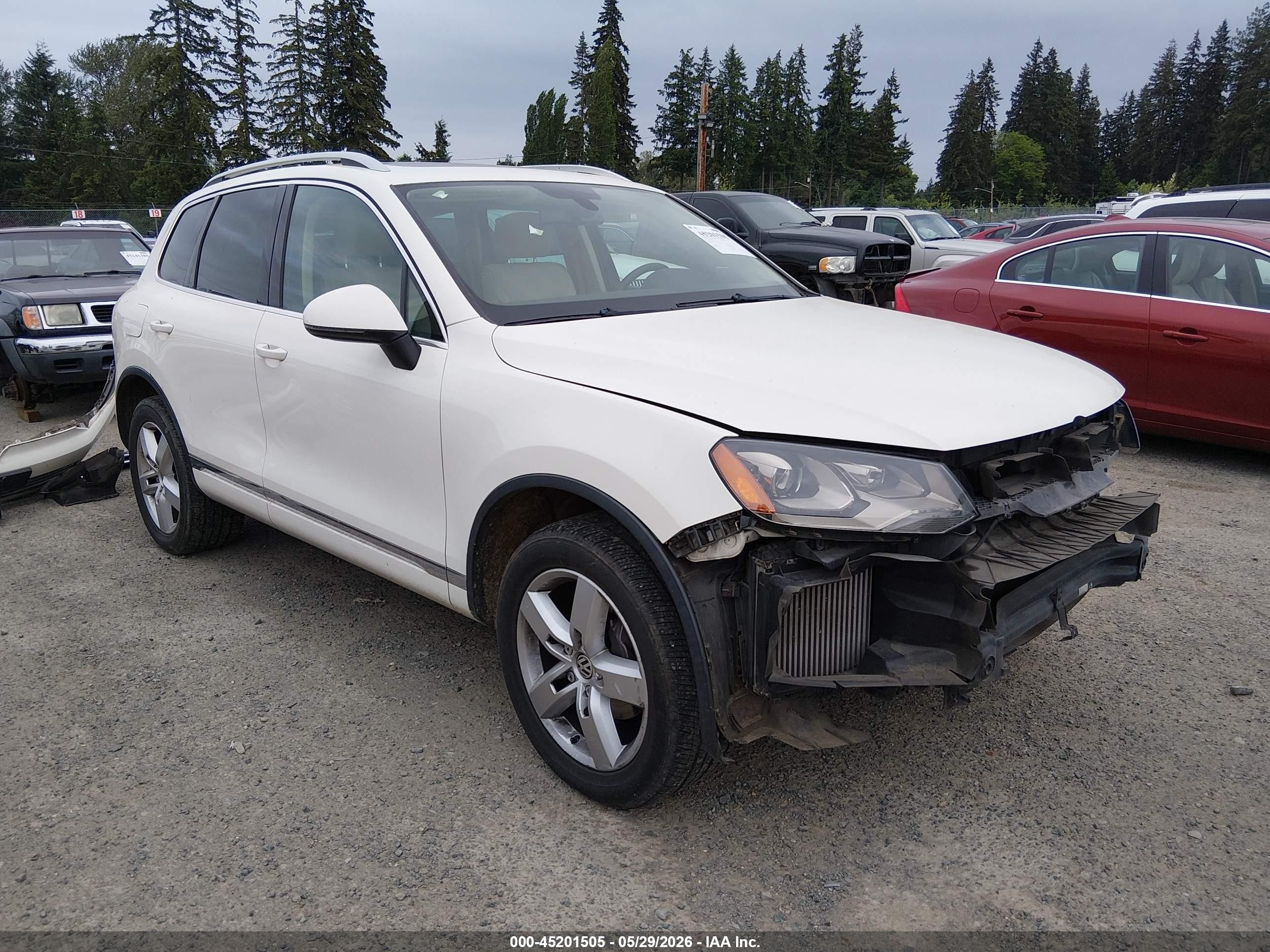 2011 Volkswagen Touareg Tdi Lux Beige vin: WVGFK9BP9BD003912