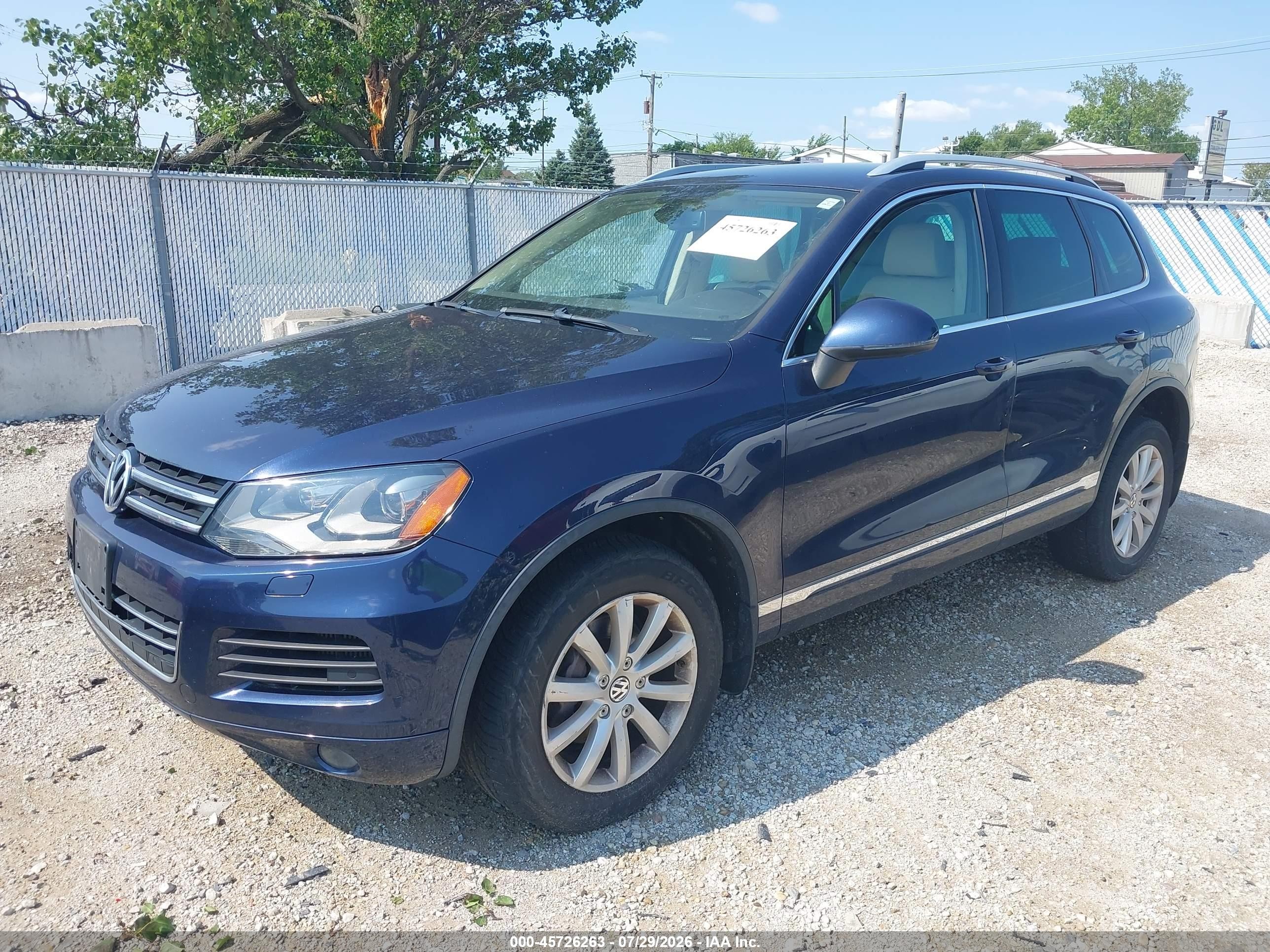 2012 Volkswagen Touareg Tdi Sport Blue vin: WVGFK9BP9CD000543