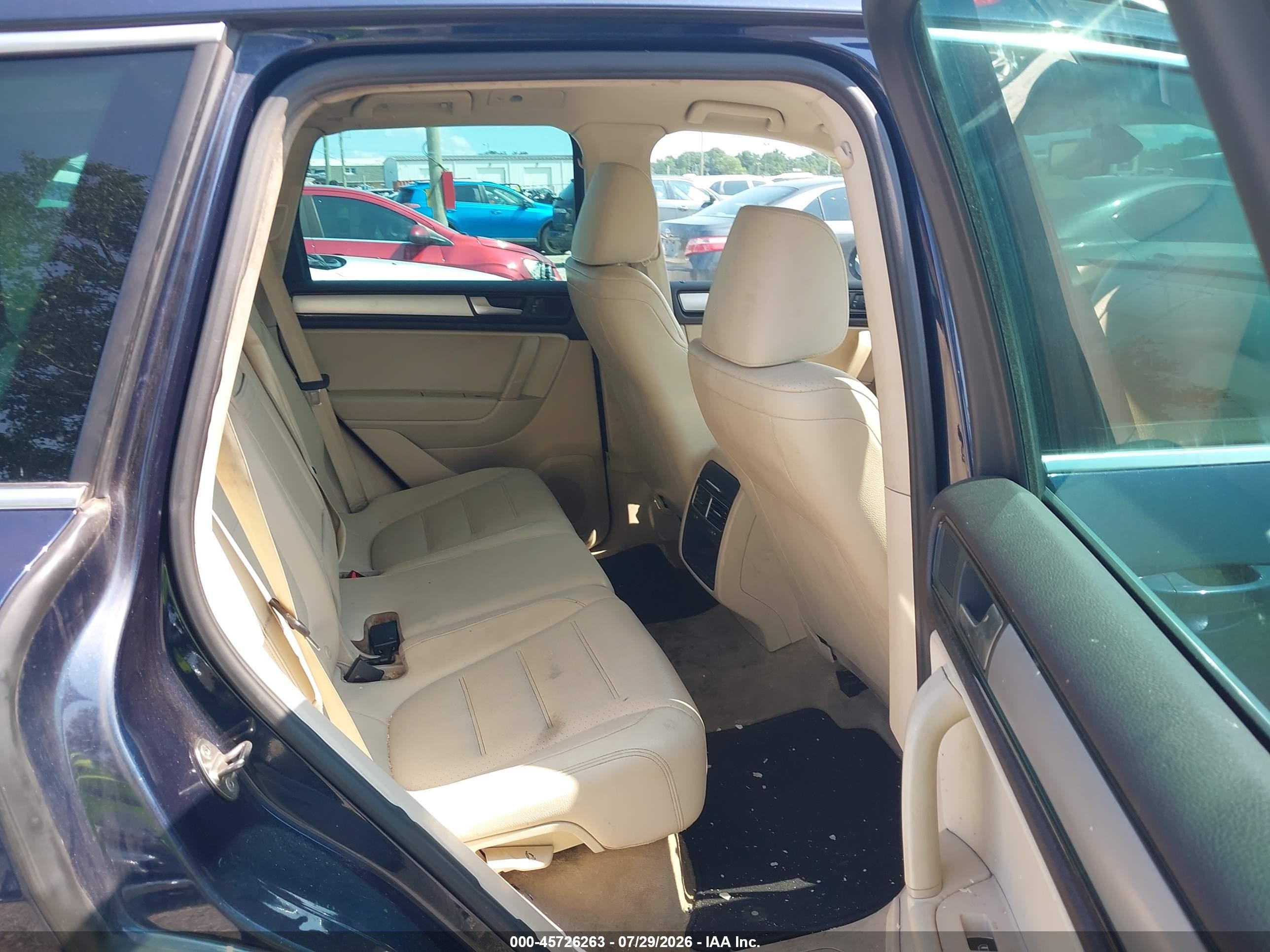 2012 Volkswagen Touareg Tdi Sport Blue vin: WVGFK9BP9CD000543