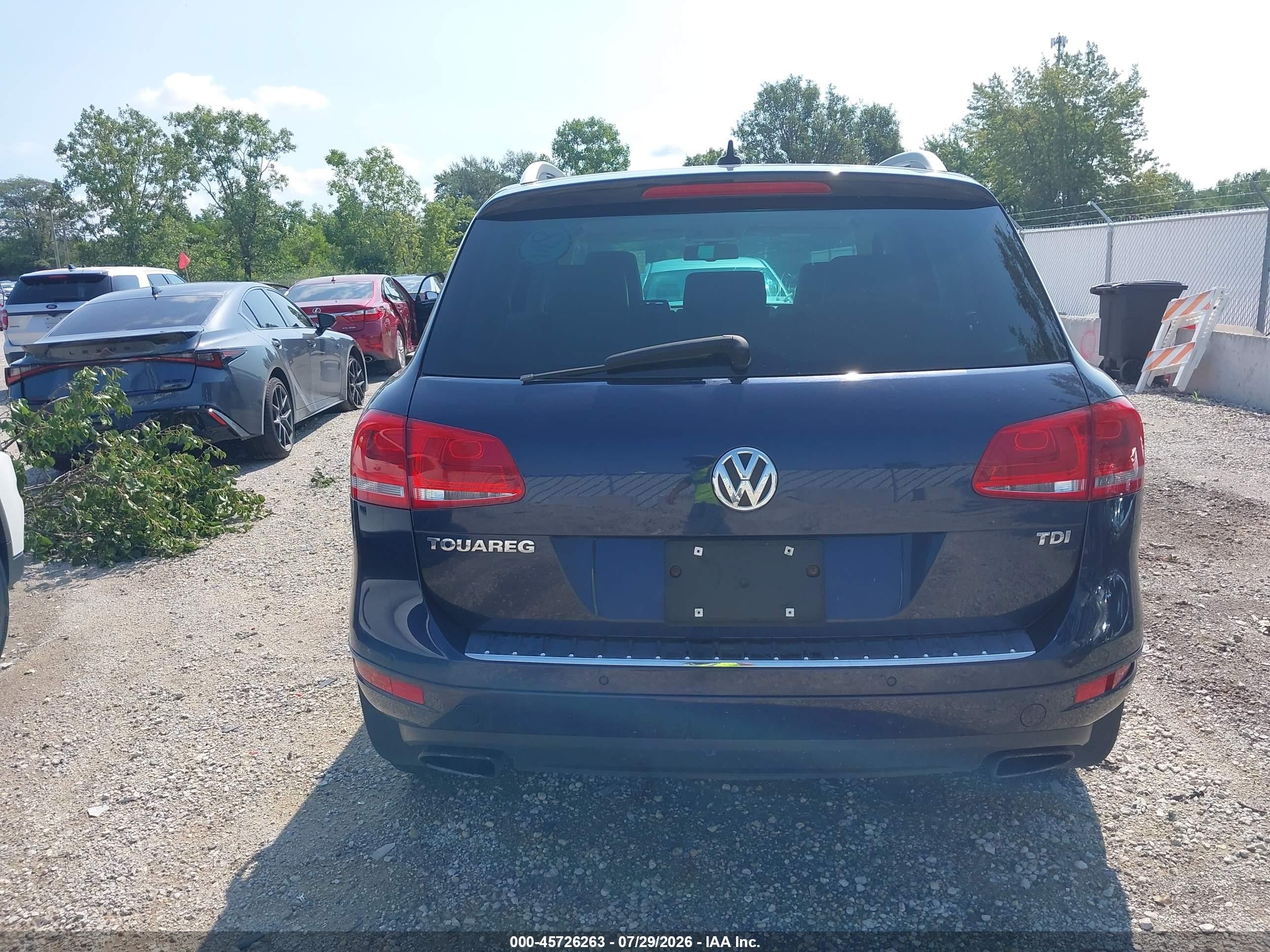 2012 Volkswagen Touareg Tdi Sport Blue vin: WVGFK9BP9CD000543