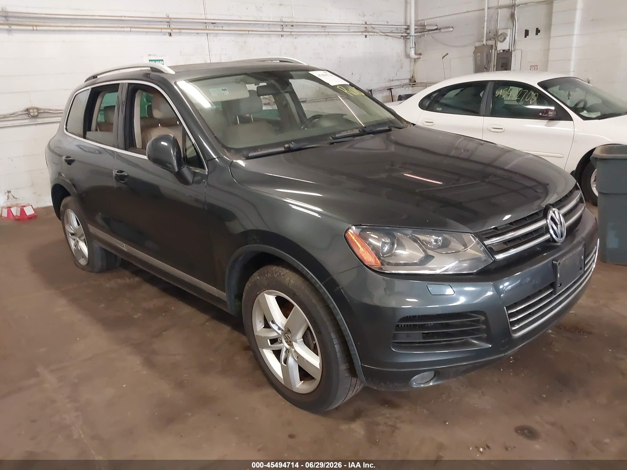2011 Volkswagen Touareg Tdi Lux Gray vin: WVGFK9BPXBD006740