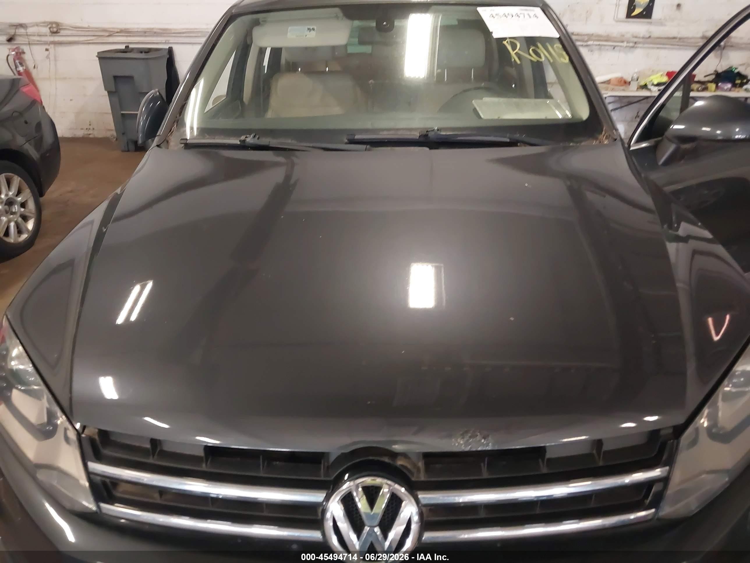 2011 Volkswagen Touareg Tdi Lux Gray vin: WVGFK9BPXBD006740