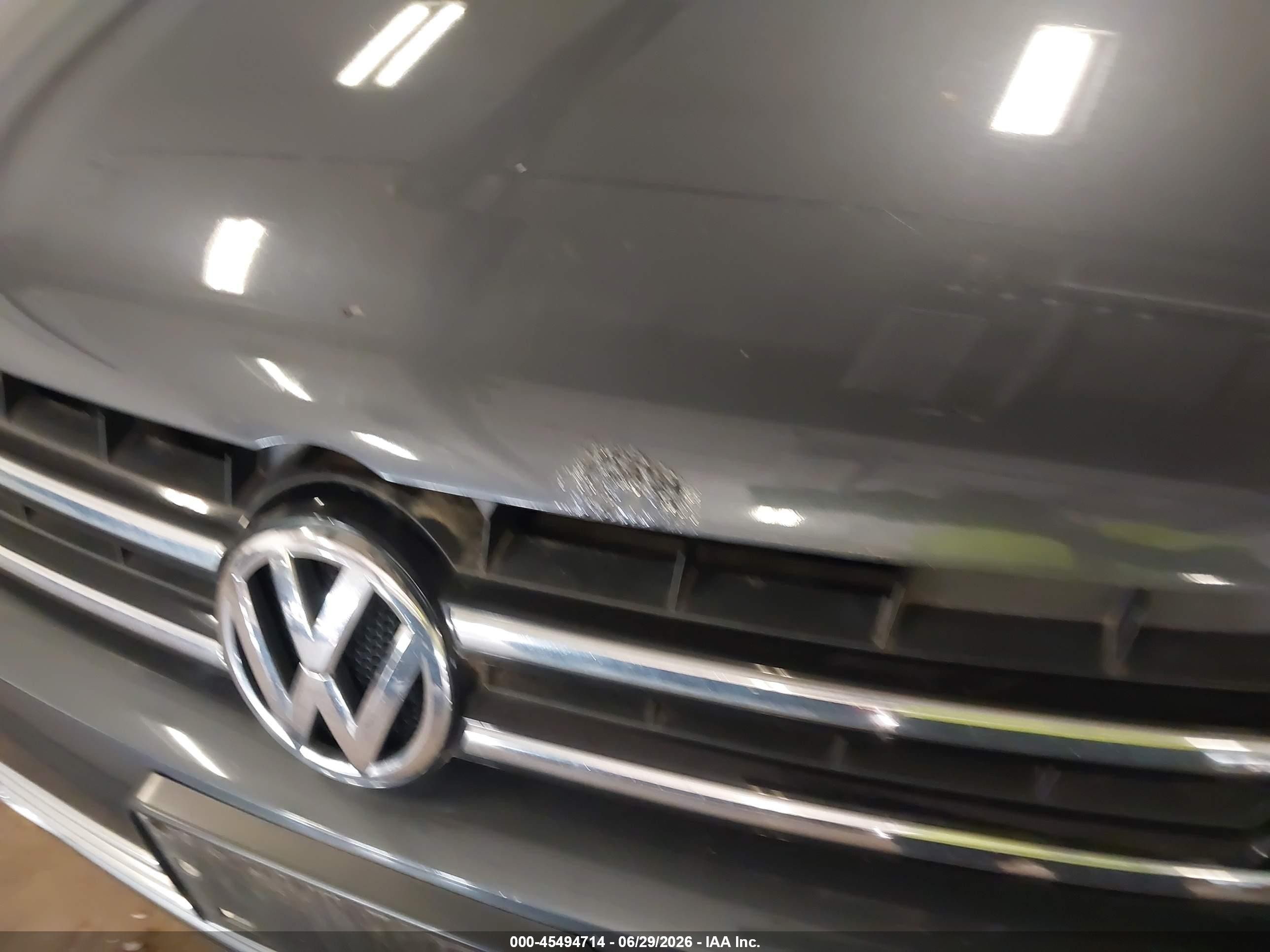 2011 Volkswagen Touareg Tdi Lux Gray vin: WVGFK9BPXBD006740