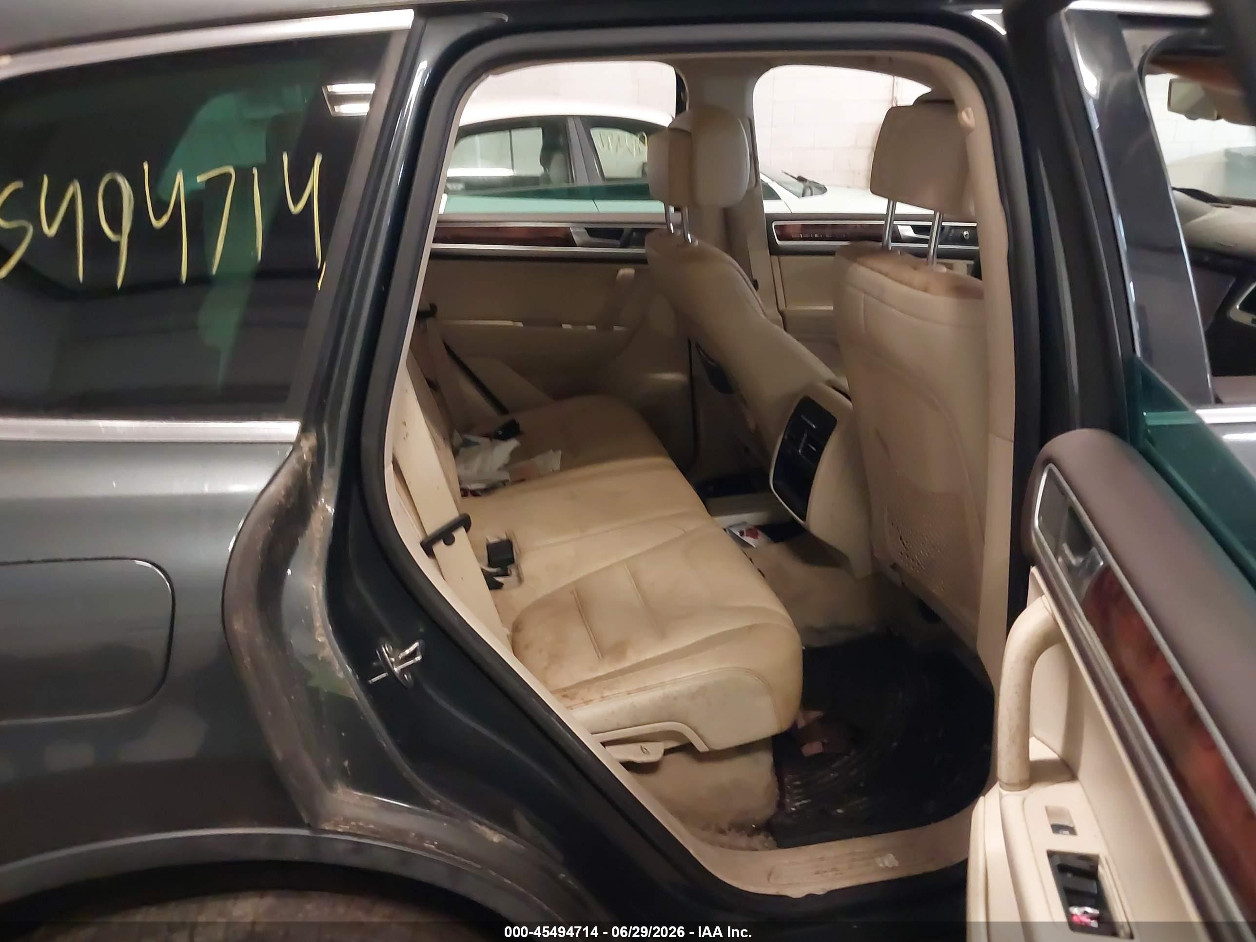 2011 Volkswagen Touareg Tdi Lux Gray vin: WVGFK9BPXBD006740