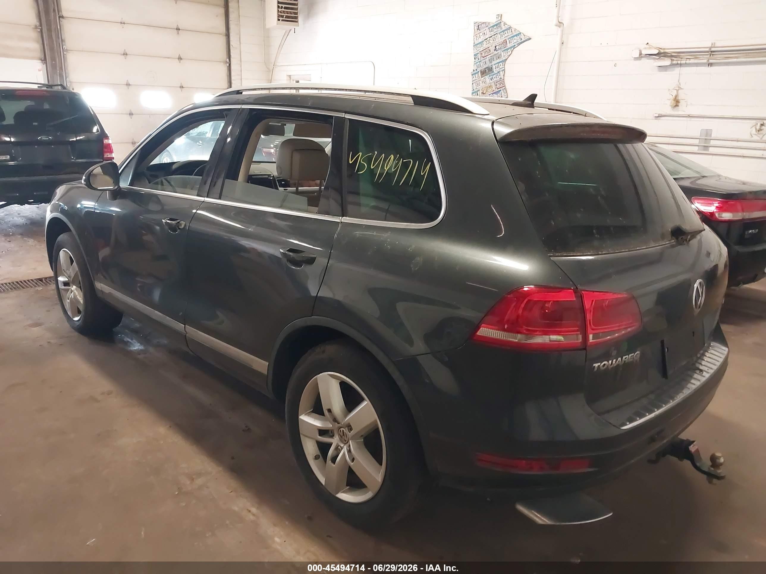 2011 Volkswagen Touareg Tdi Lux Gray vin: WVGFK9BPXBD006740
