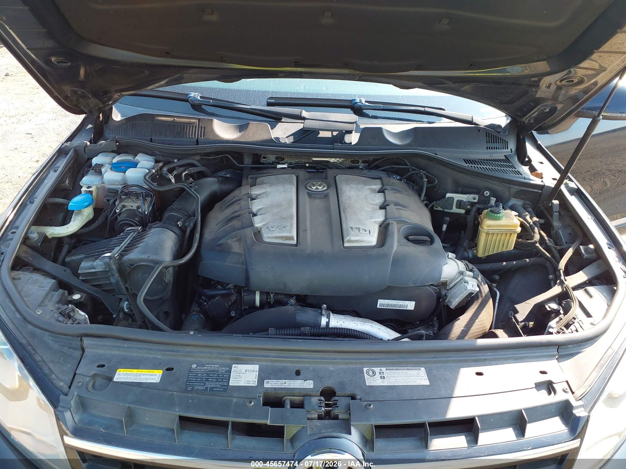 2012 Volkswagen Touareg Tdi Executive Черный vin: WVGFK9BPXCD000292