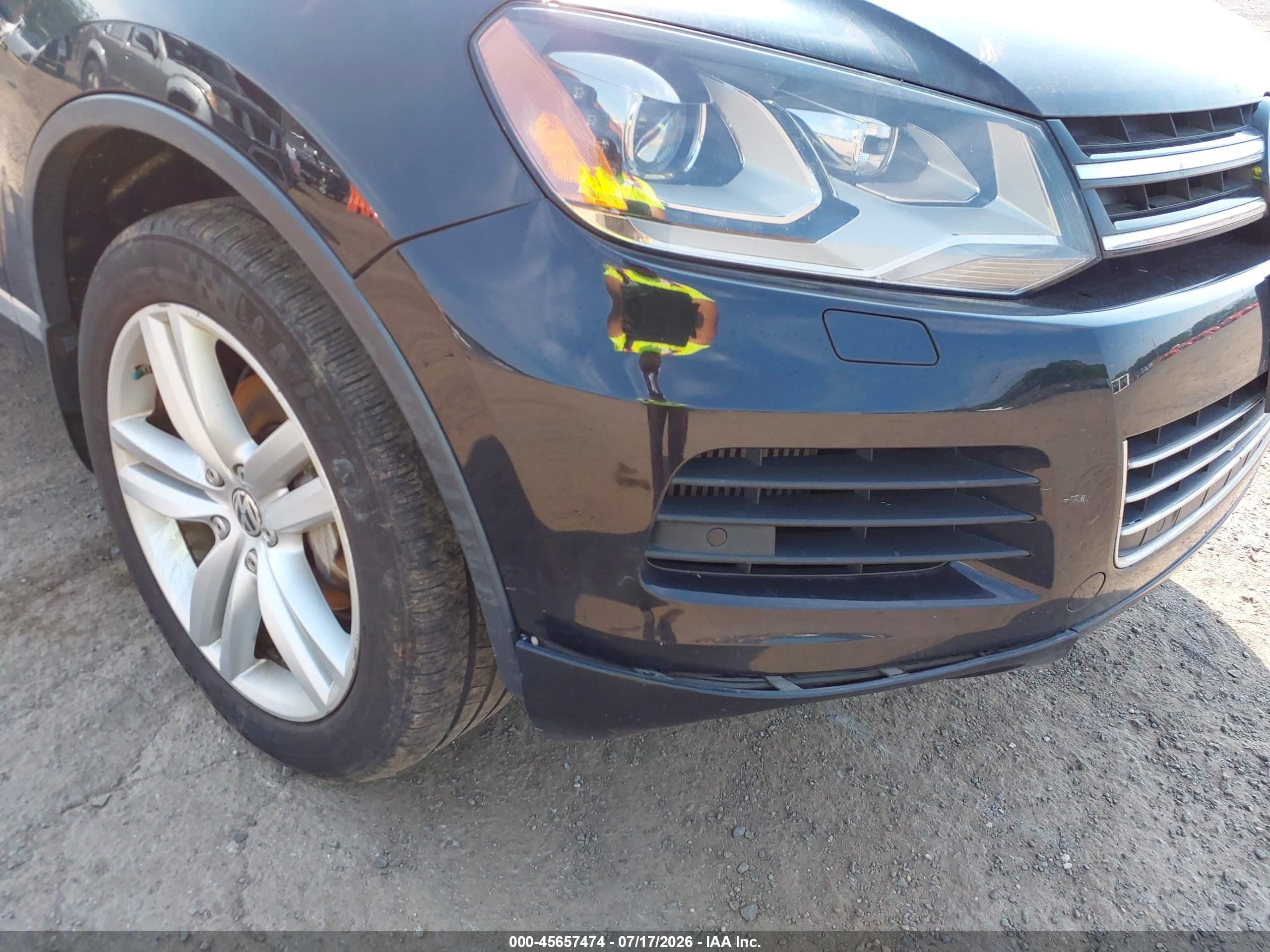 2012 Volkswagen Touareg Tdi Executive Черный vin: WVGFK9BPXCD000292