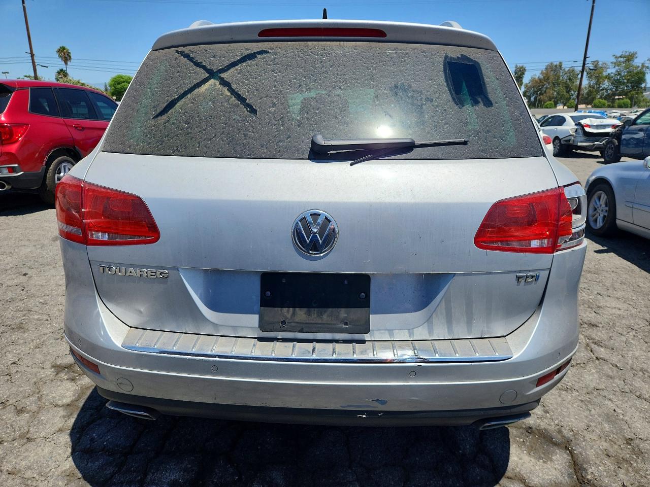 2012 Volkswagen Touareg V6 Tdi Silver vin: WVGFK9BPXCD004486