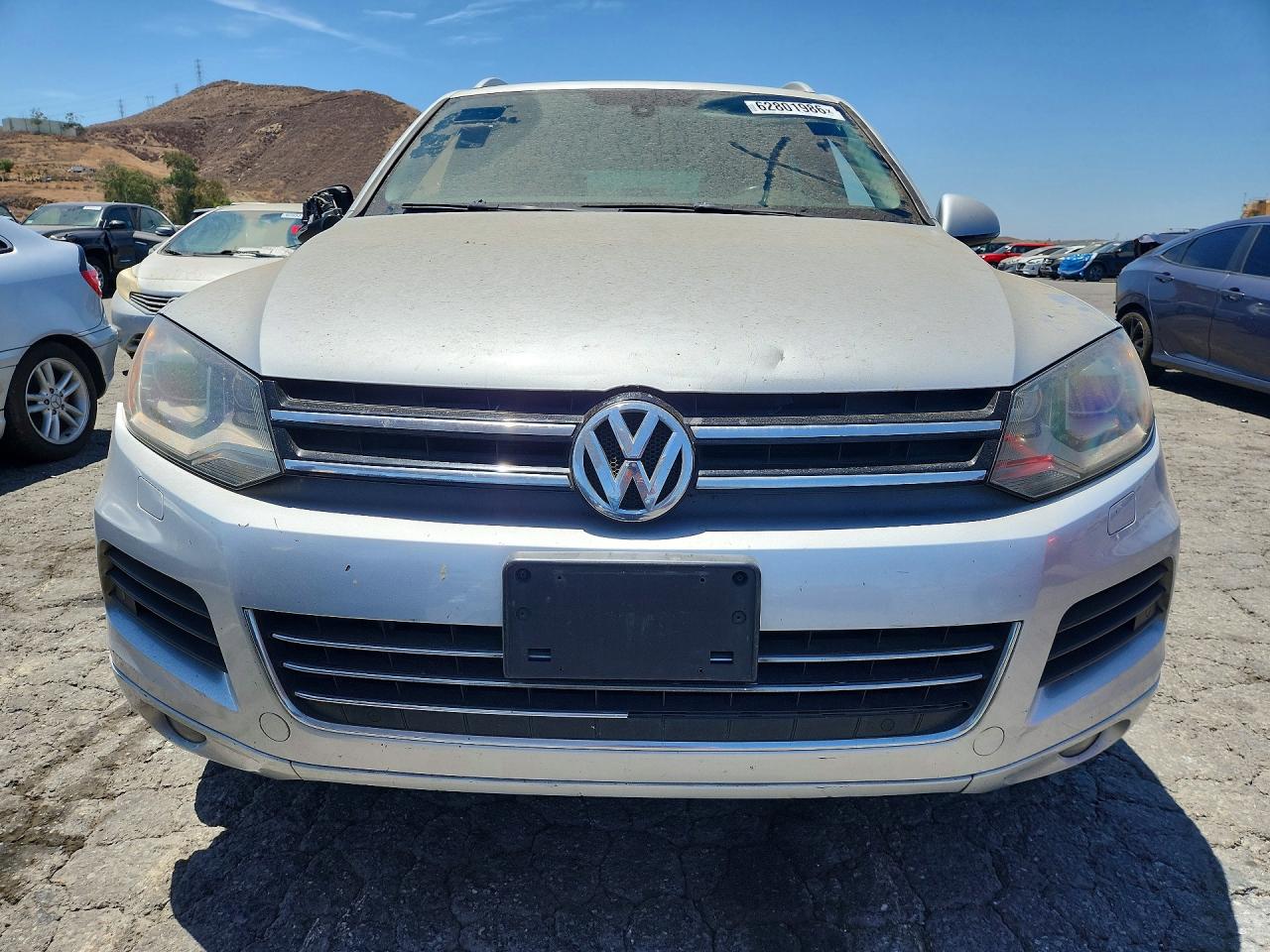 2012 Volkswagen Touareg V6 Tdi Silver vin: WVGFK9BPXCD004486