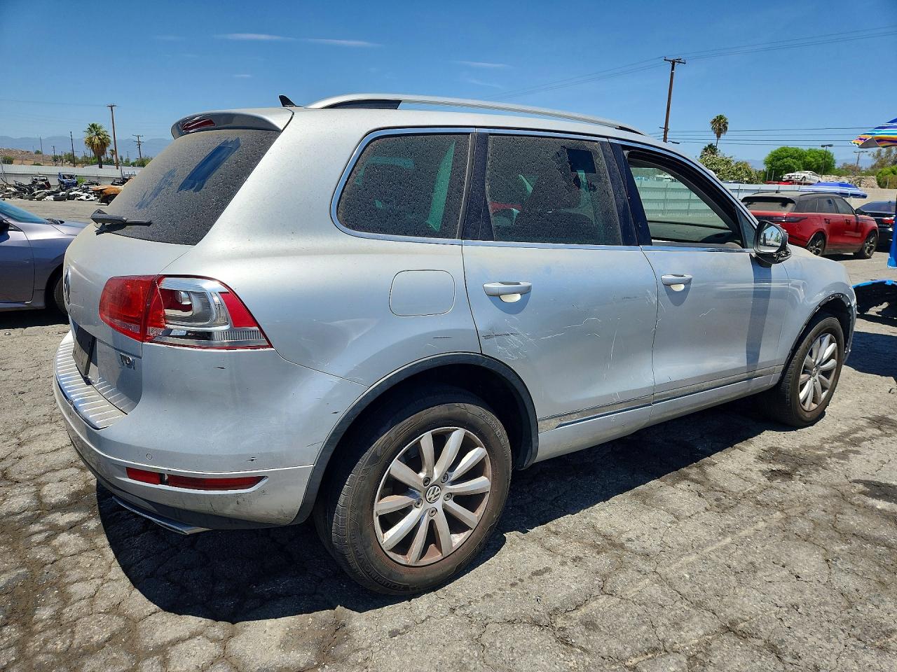 2012 Volkswagen Touareg V6 Tdi Silver vin: WVGFK9BPXCD004486