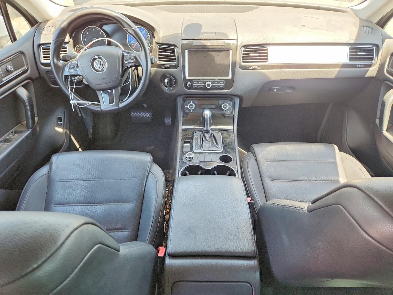 2012 Volkswagen Touareg V6 Tdi Silver vin: WVGFK9BPXCD004486
