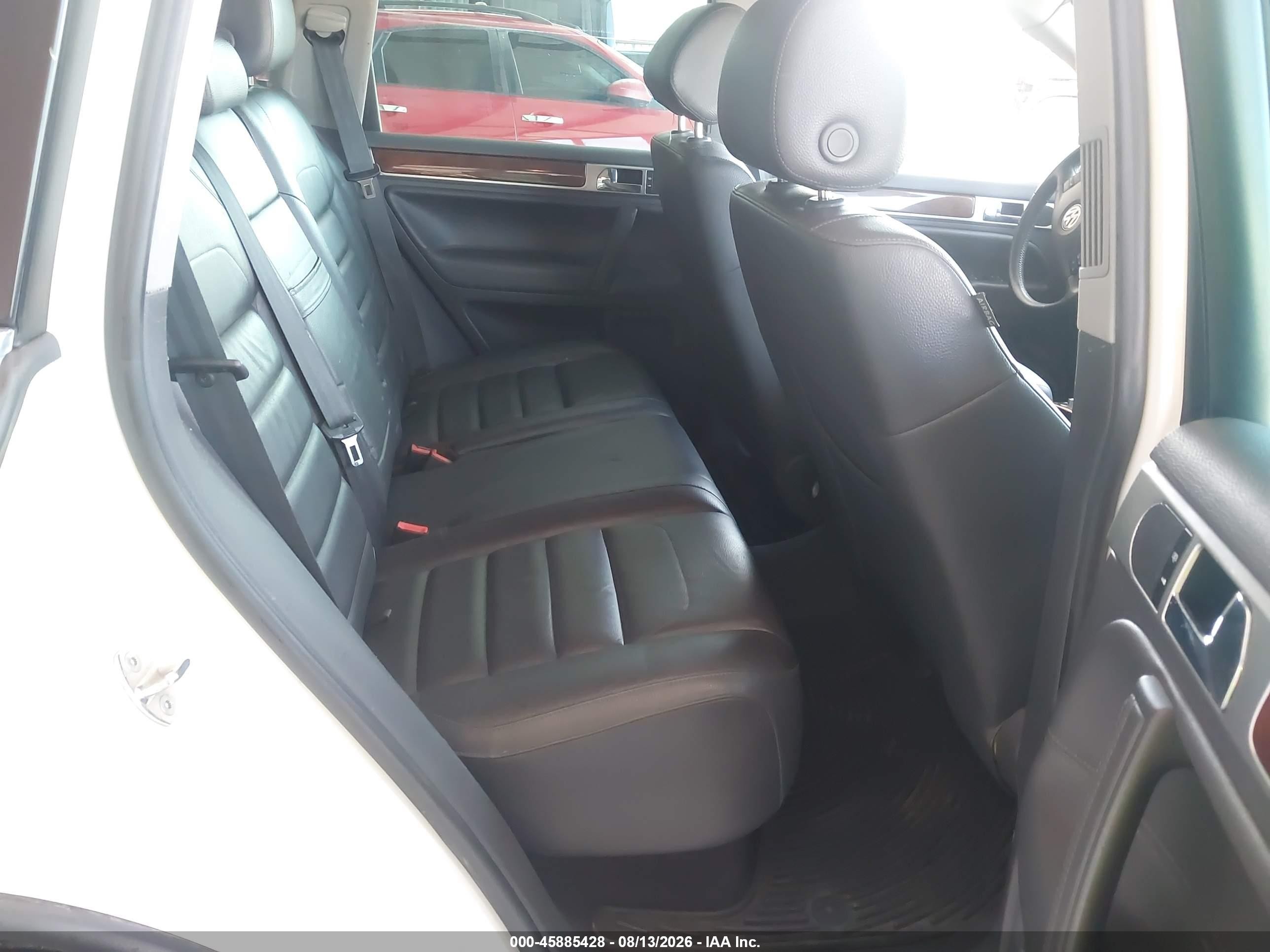 2009 Volkswagen Touareg 2 V6 Tdi White vin: WVGFM77L89D035068
