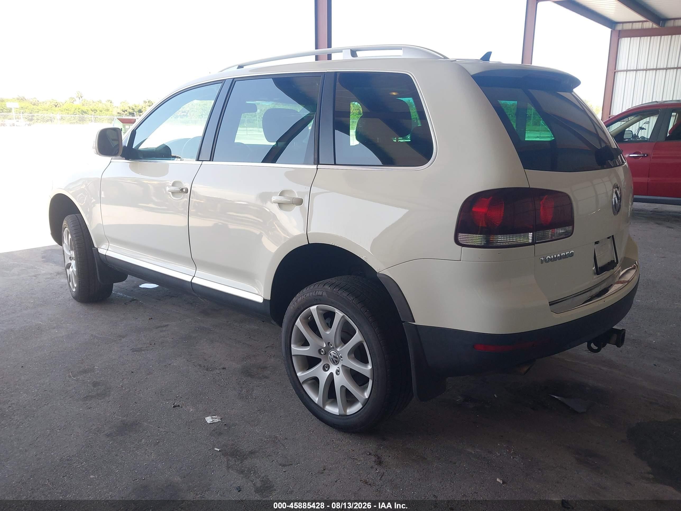 2009 Volkswagen Touareg 2 V6 Tdi White vin: WVGFM77L89D035068