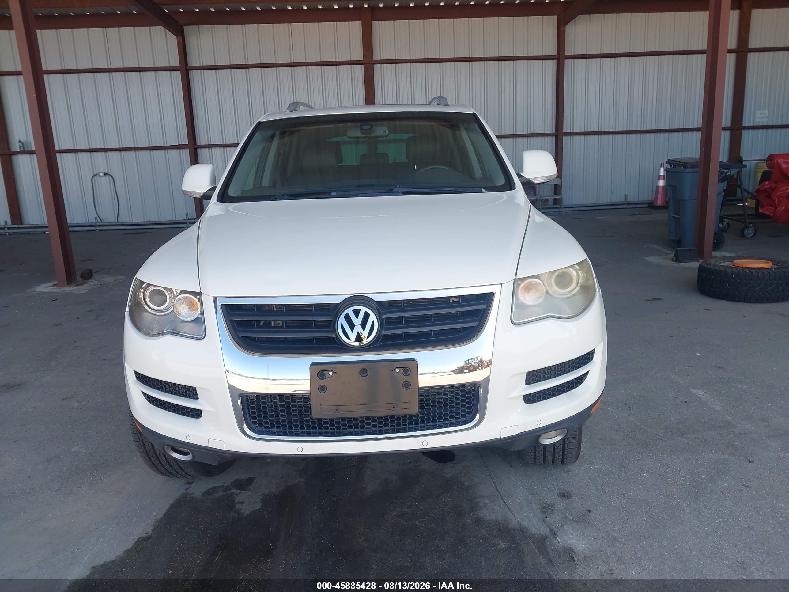 2009 Volkswagen Touareg 2 V6 Tdi White vin: WVGFM77L89D035068