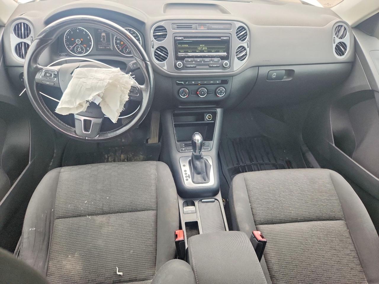 2014 Volkswagen Tiguan S White vin: WVGHV3AX0EW546122