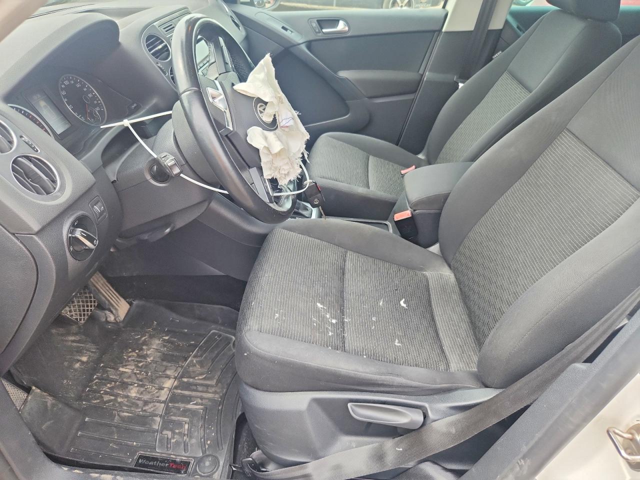 2014 Volkswagen Tiguan S White vin: WVGHV3AX0EW546122