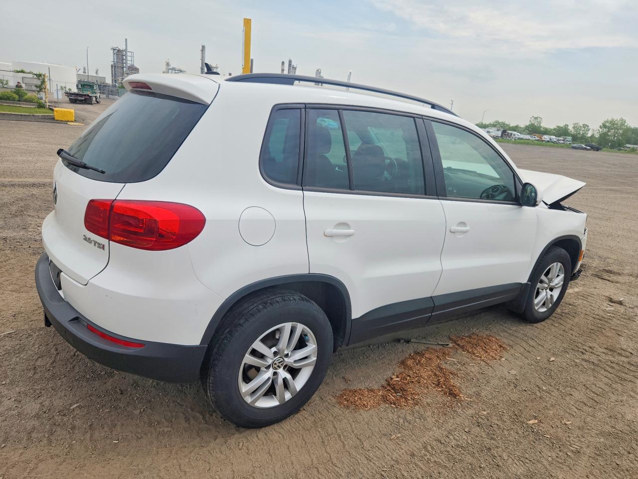 2014 Volkswagen Tiguan S White vin: WVGHV3AX0EW546122
