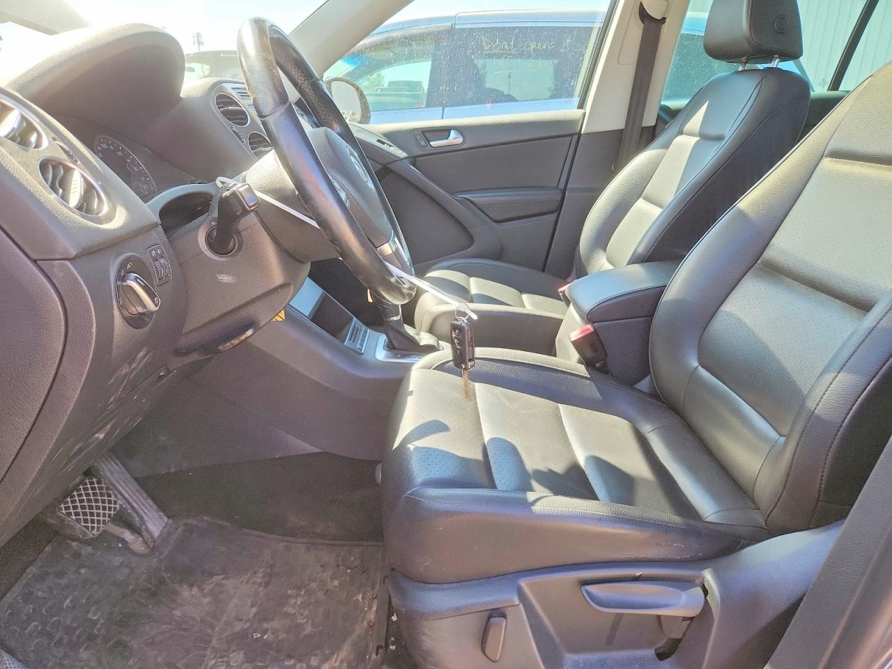 2014 Volkswagen Tiguan S Серый vin: WVGHV3AX8EW561354