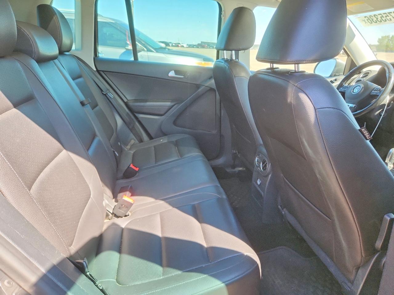 2014 Volkswagen Tiguan S Серый vin: WVGHV3AX8EW561354