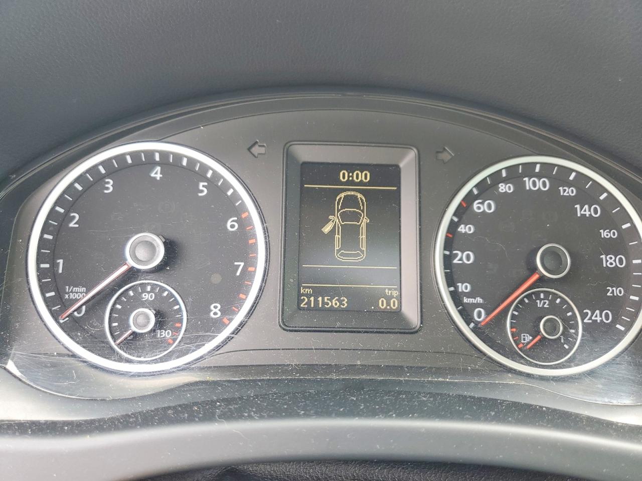 2015 Volkswagen Tiguan S White vin: WVGHV7AX0FW529992