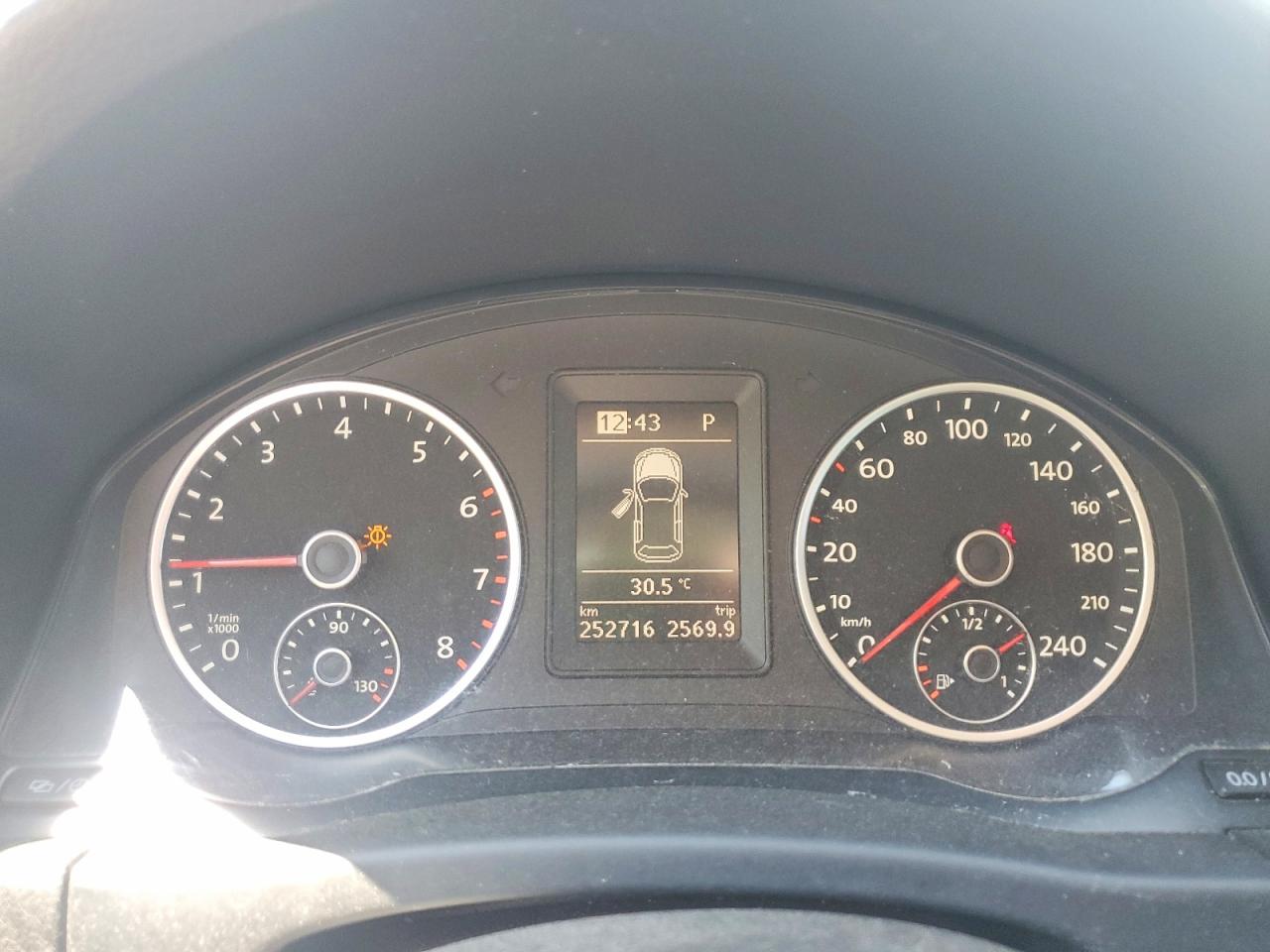 2013 Volkswagen Tiguan S White vin: WVGHV7AX6DW522753
